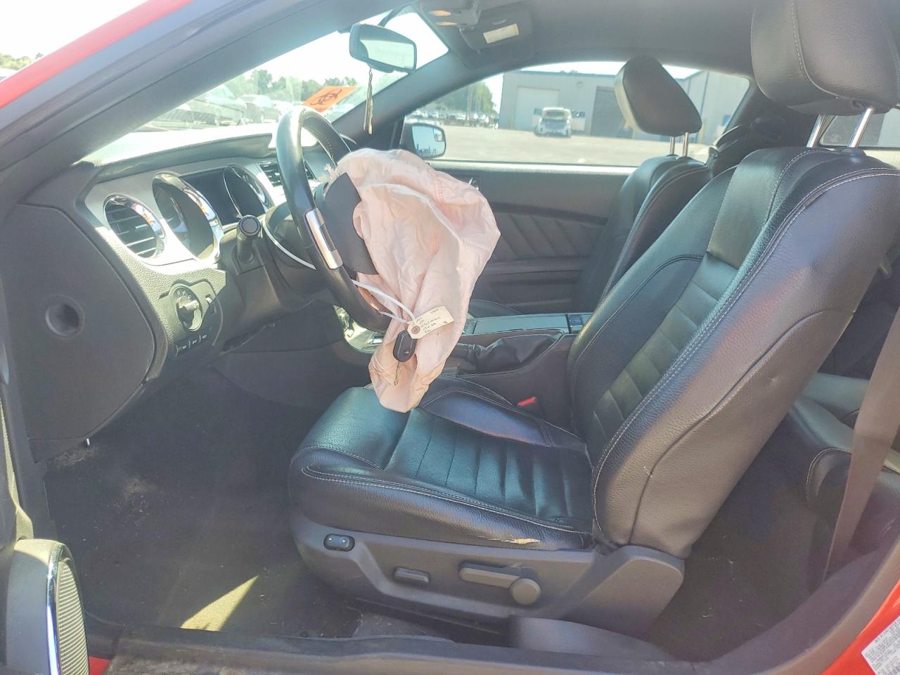 2012 Ford Mustang Red vin: 1ZVBP8AM9C5221606
