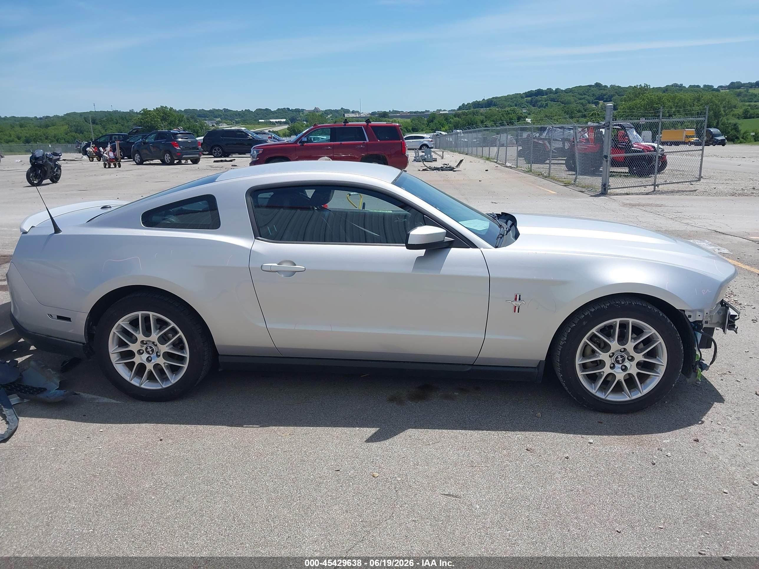 2012 Ford Mustang V6/v6 Premium Silver vin: 1ZVBP8AM9C5221721