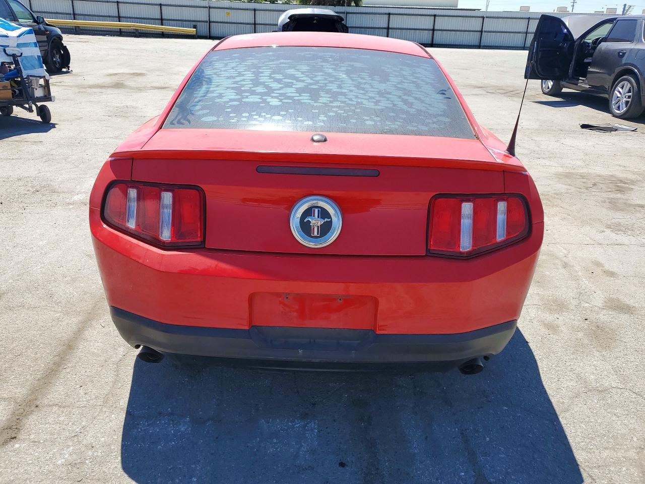 2012 Ford Mustang Red vin: 1ZVBP8AM9C5235845