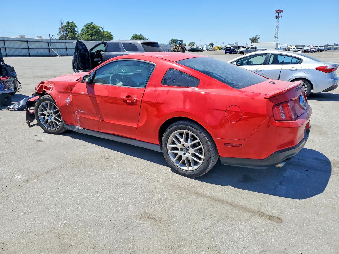 2012 Ford Mustang Red vin: 1ZVBP8AM9C5235845