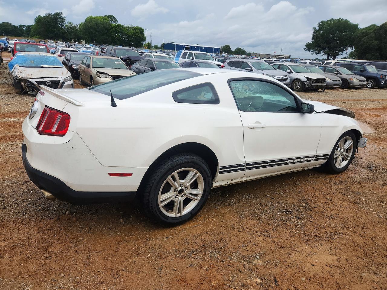 2012 Ford Mustang White vin: 1ZVBP8AM9C5271499