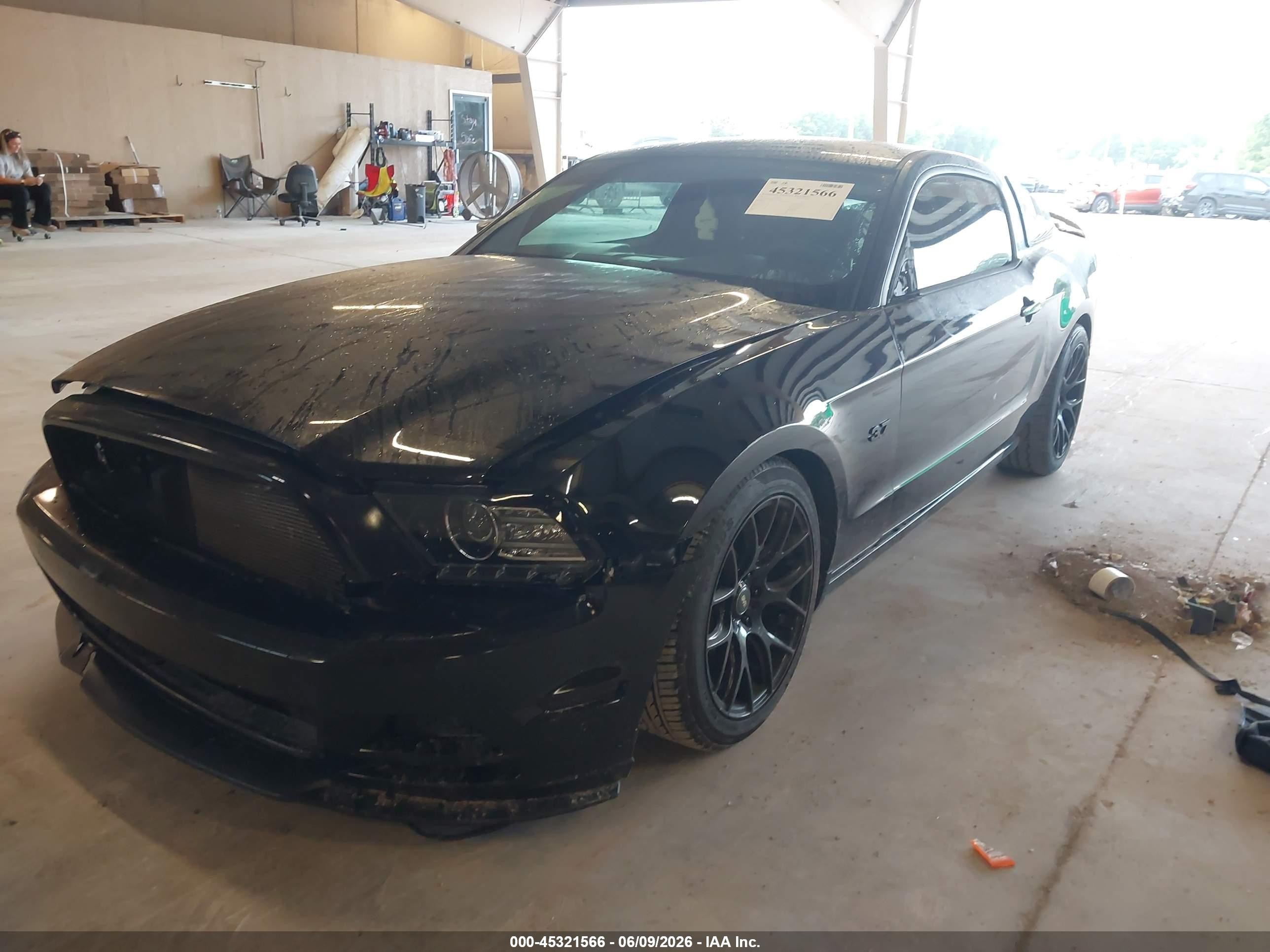 2013 Ford Mustang V6 Черный vin: 1ZVBP8AM9D5213250
