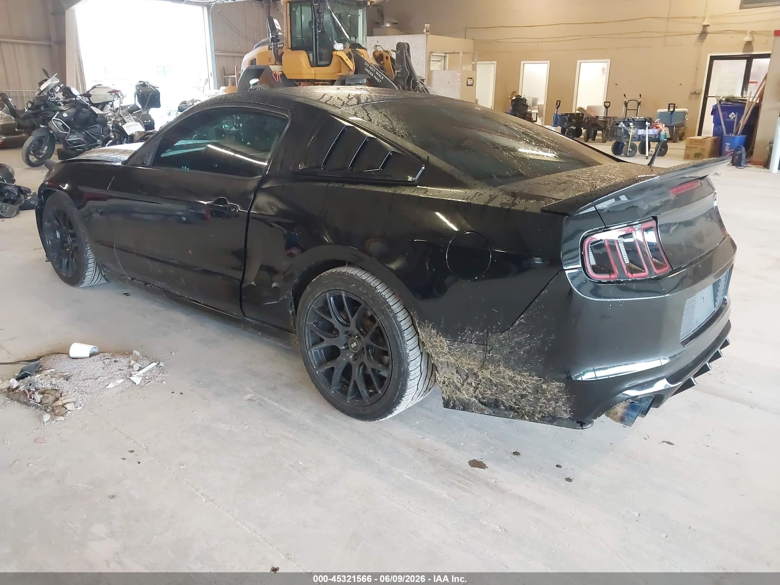 2013 Ford Mustang V6 Черный vin: 1ZVBP8AM9D5213250