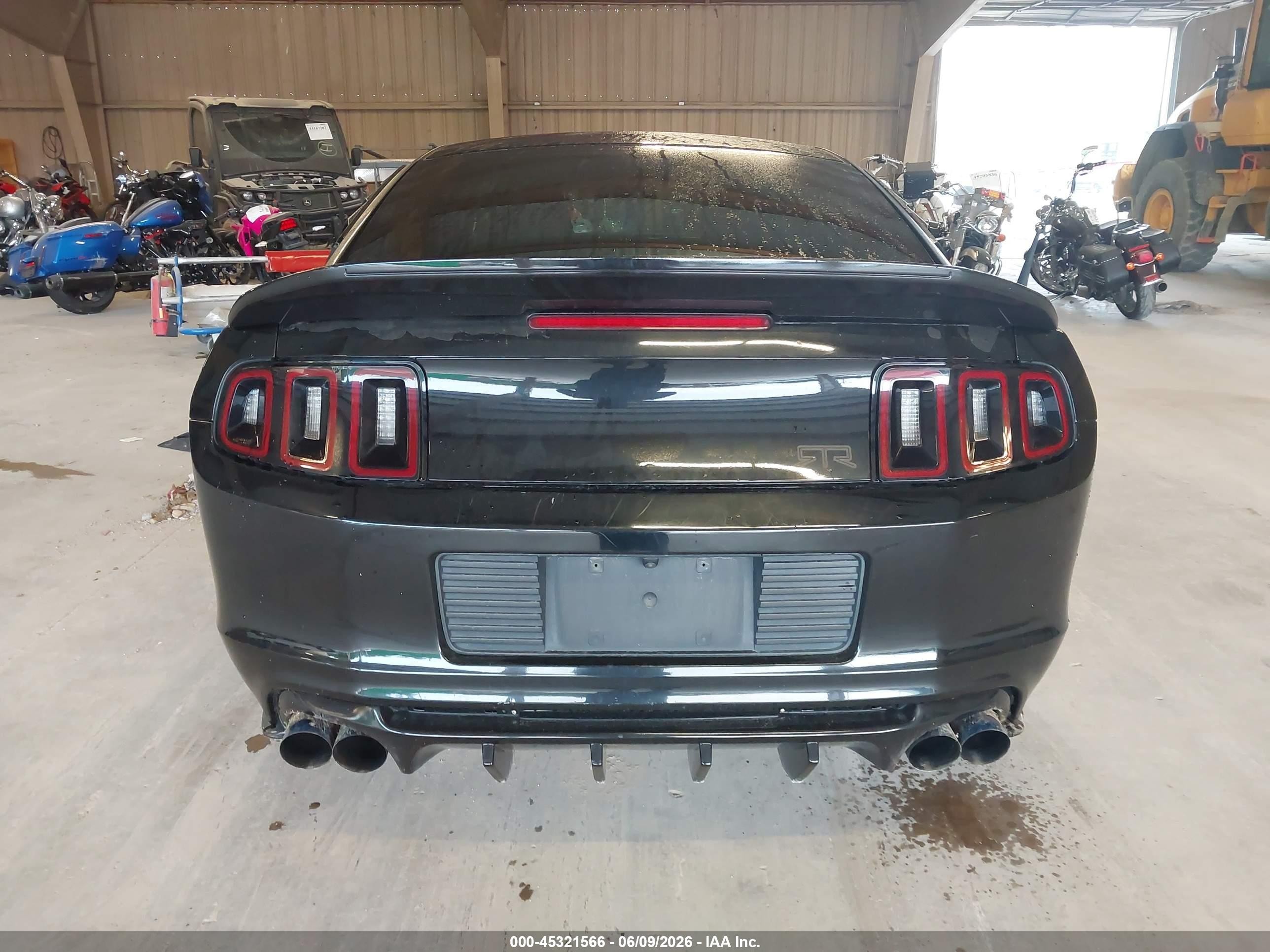 2013 Ford Mustang V6 Черный vin: 1ZVBP8AM9D5213250
