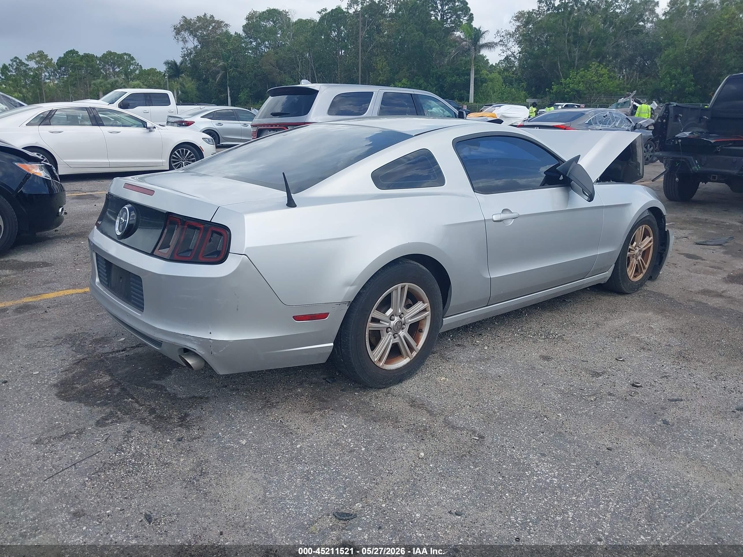 2013 Ford Mustang V6 Silver vin: 1ZVBP8AM9D5246023