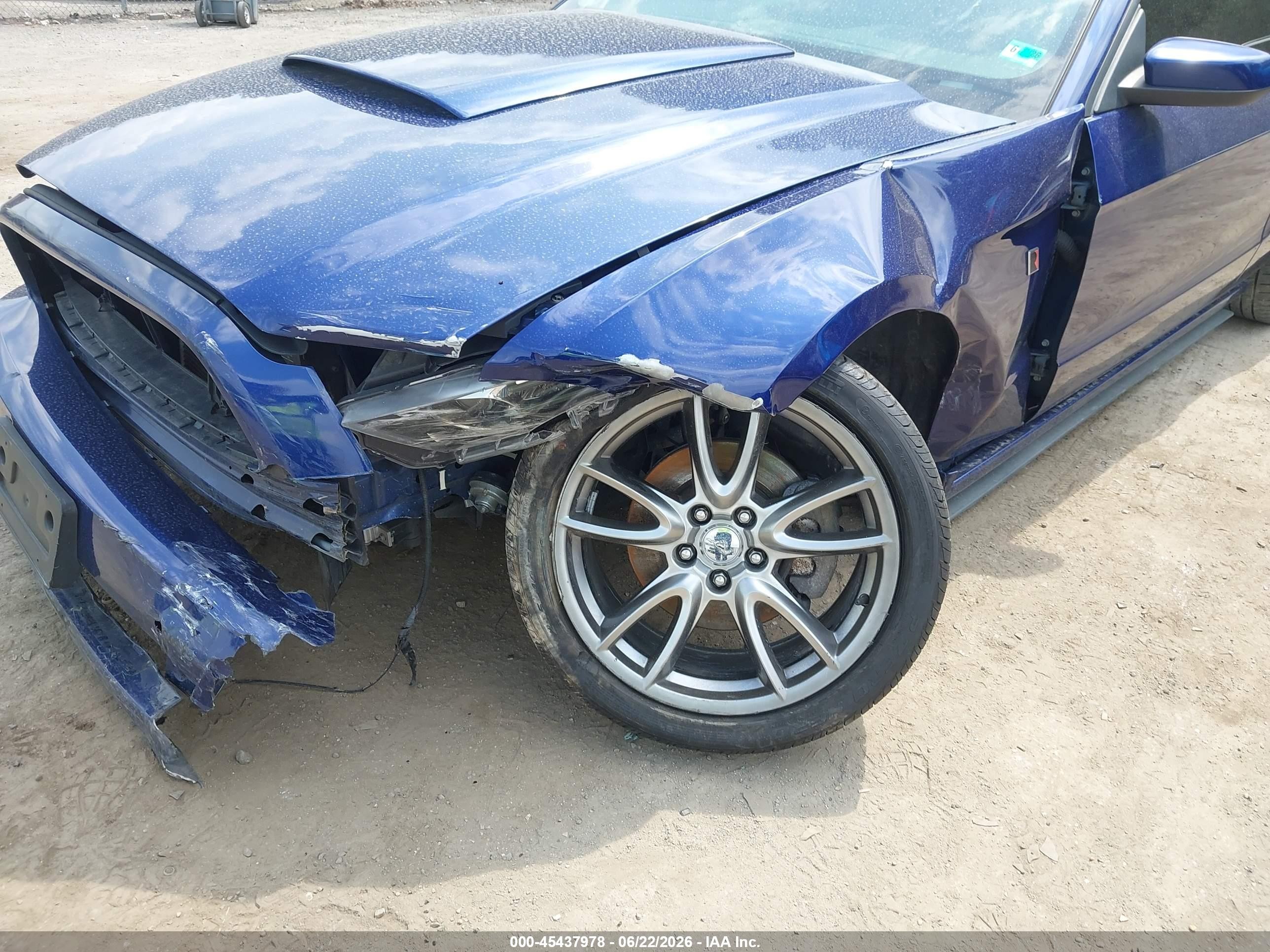 2013 Ford Mustang V6 Premium Blue vin: 1ZVBP8AM9D5255661
