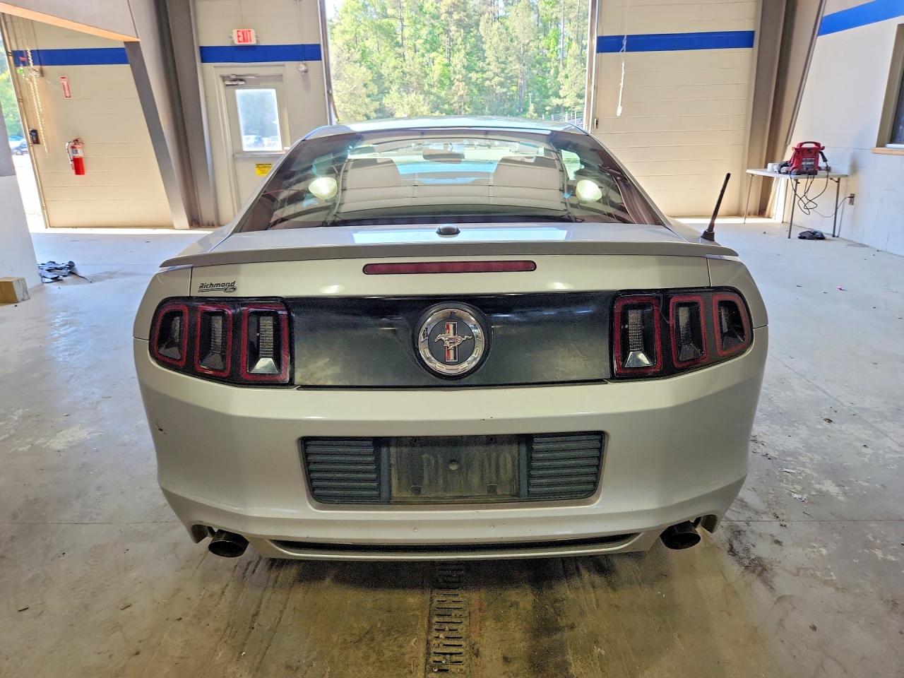 2013 Ford Mustang Silver vin: 1ZVBP8AM9D5260536