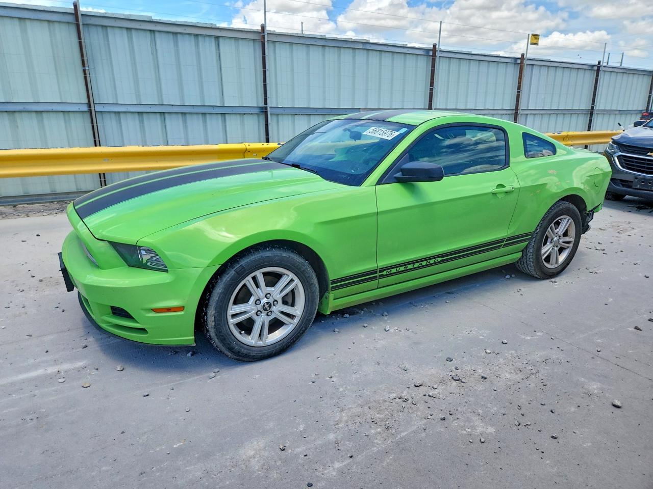 2013 Ford Mustang Green vin: 1ZVBP8AM9D5274968