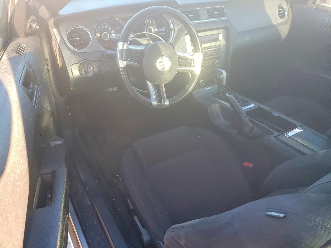 2014 Ford Mustang Silver vin: 1ZVBP8AM9E5218918