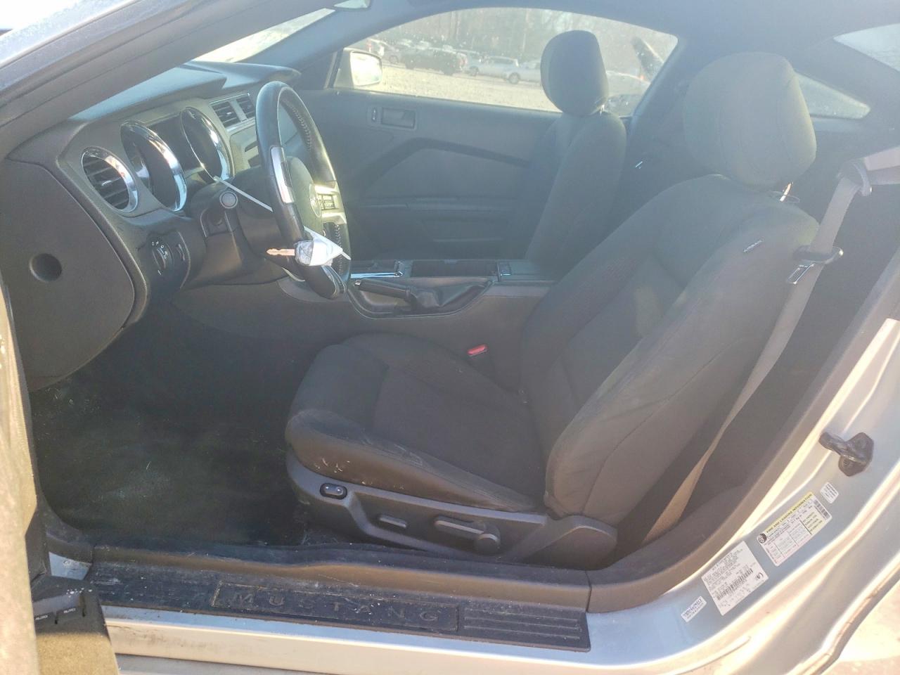 2014 Ford Mustang Silver vin: 1ZVBP8AM9E5218918