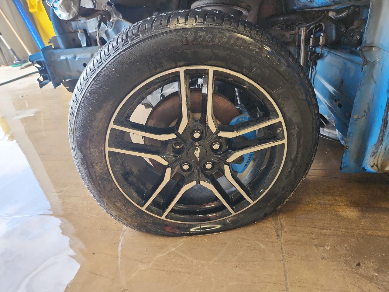2014 Ford Mustang Blue vin: 1ZVBP8AM9E5237601 Damage: Left Front Tire, Flat, Repair Required