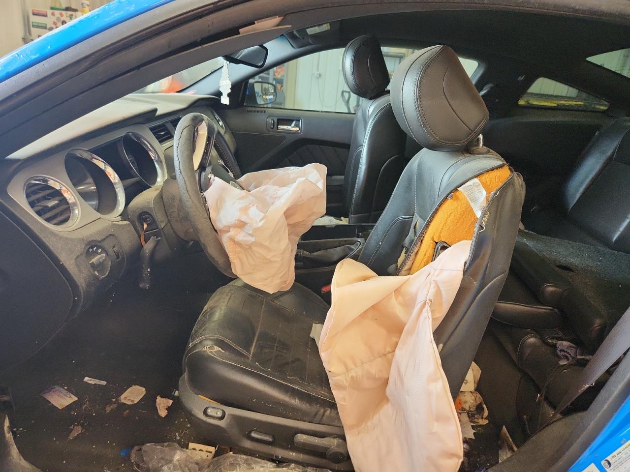 2014 Ford Mustang Blue vin: 1ZVBP8AM9E5237601 Damage: Steering Wheel, Worn, Replacement Required