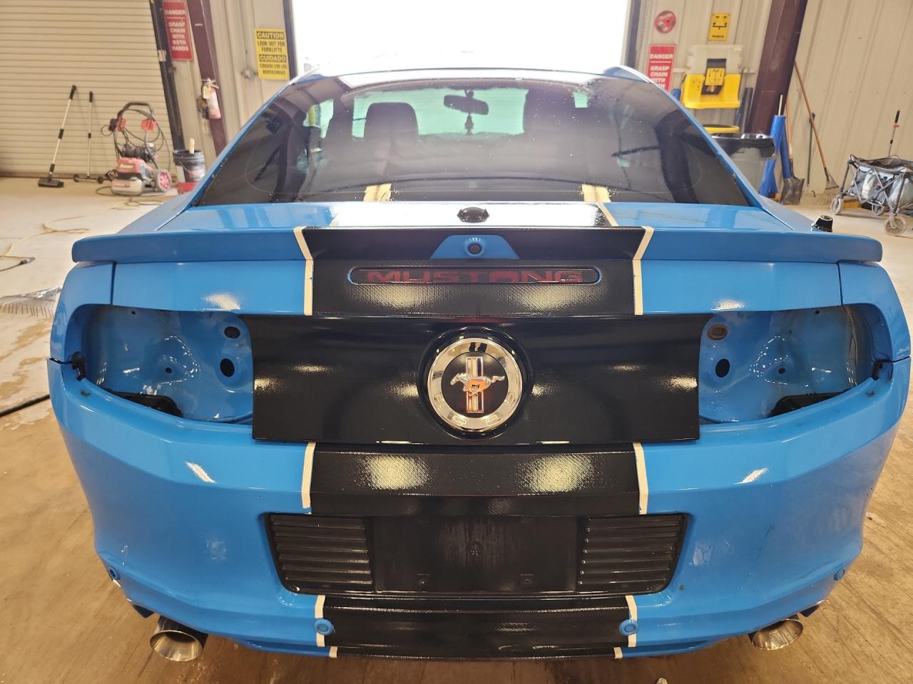 2014 Ford Mustang Blue vin: 1ZVBP8AM9E5237601 Damage: Left Tail Light, Missing, Replacement Required