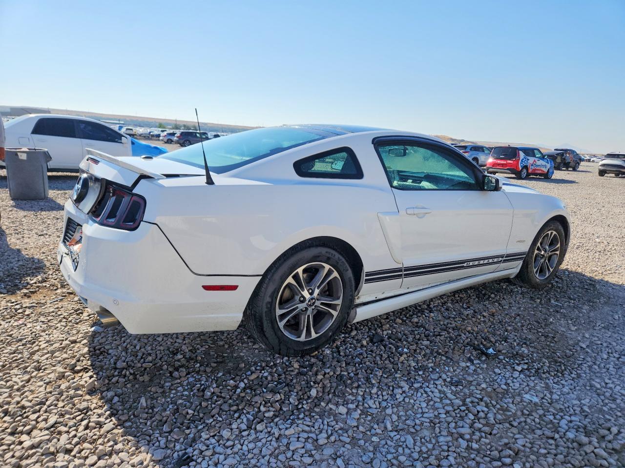 2014 Ford Mustang Белый vin: 1ZVBP8AM9E5267410