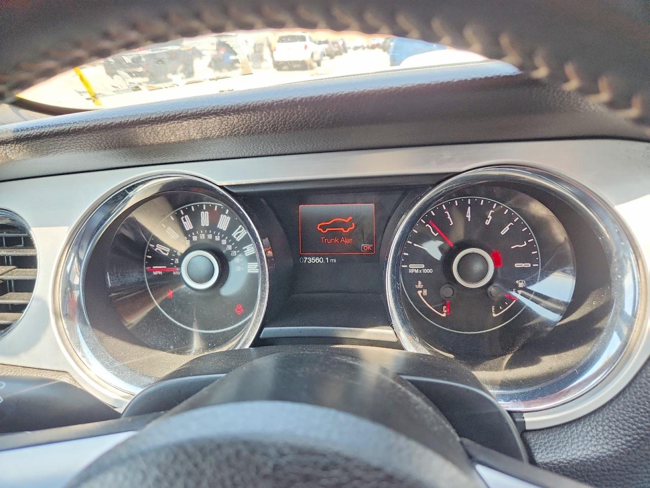 2014 Ford Mustang Белый vin: 1ZVBP8AM9E5267410