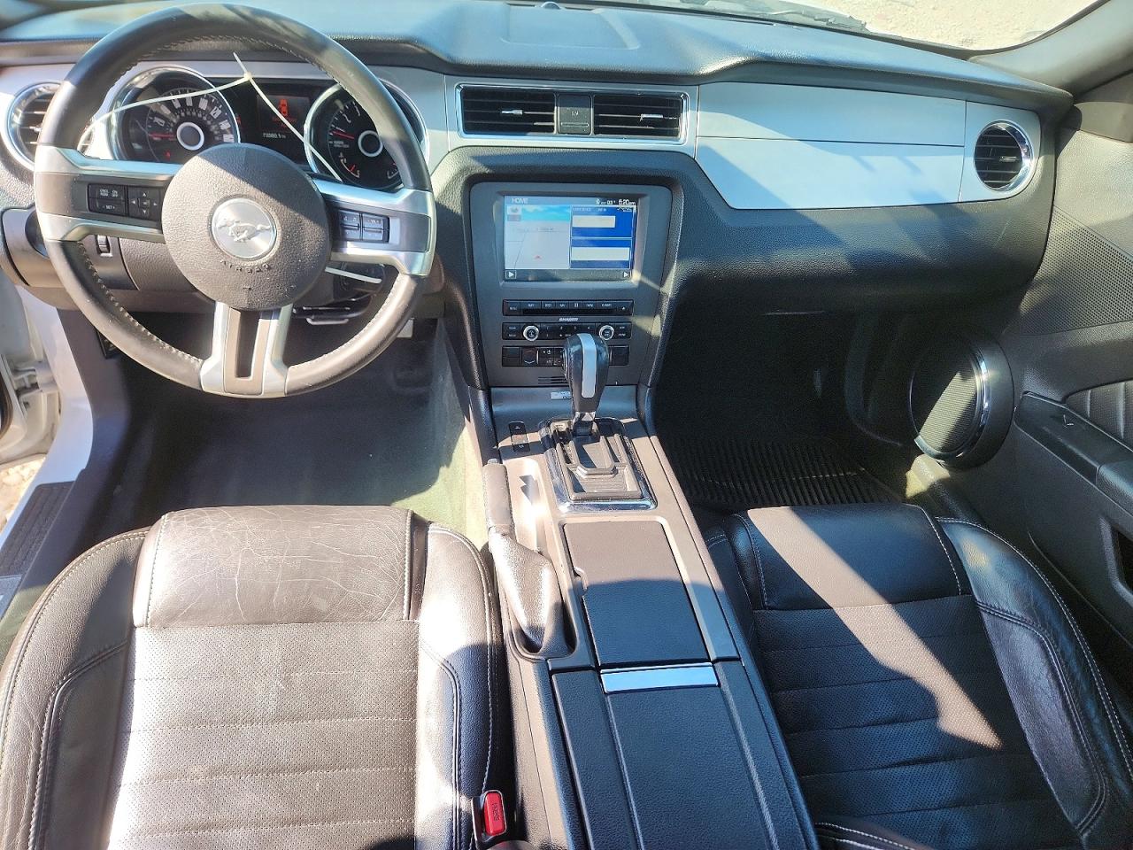 2014 Ford Mustang Белый vin: 1ZVBP8AM9E5267410