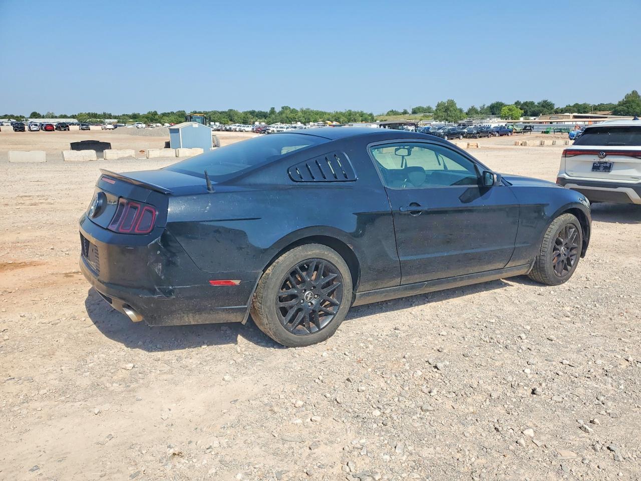2014 Ford Mustang Черный vin: 1ZVBP8AM9E5284644