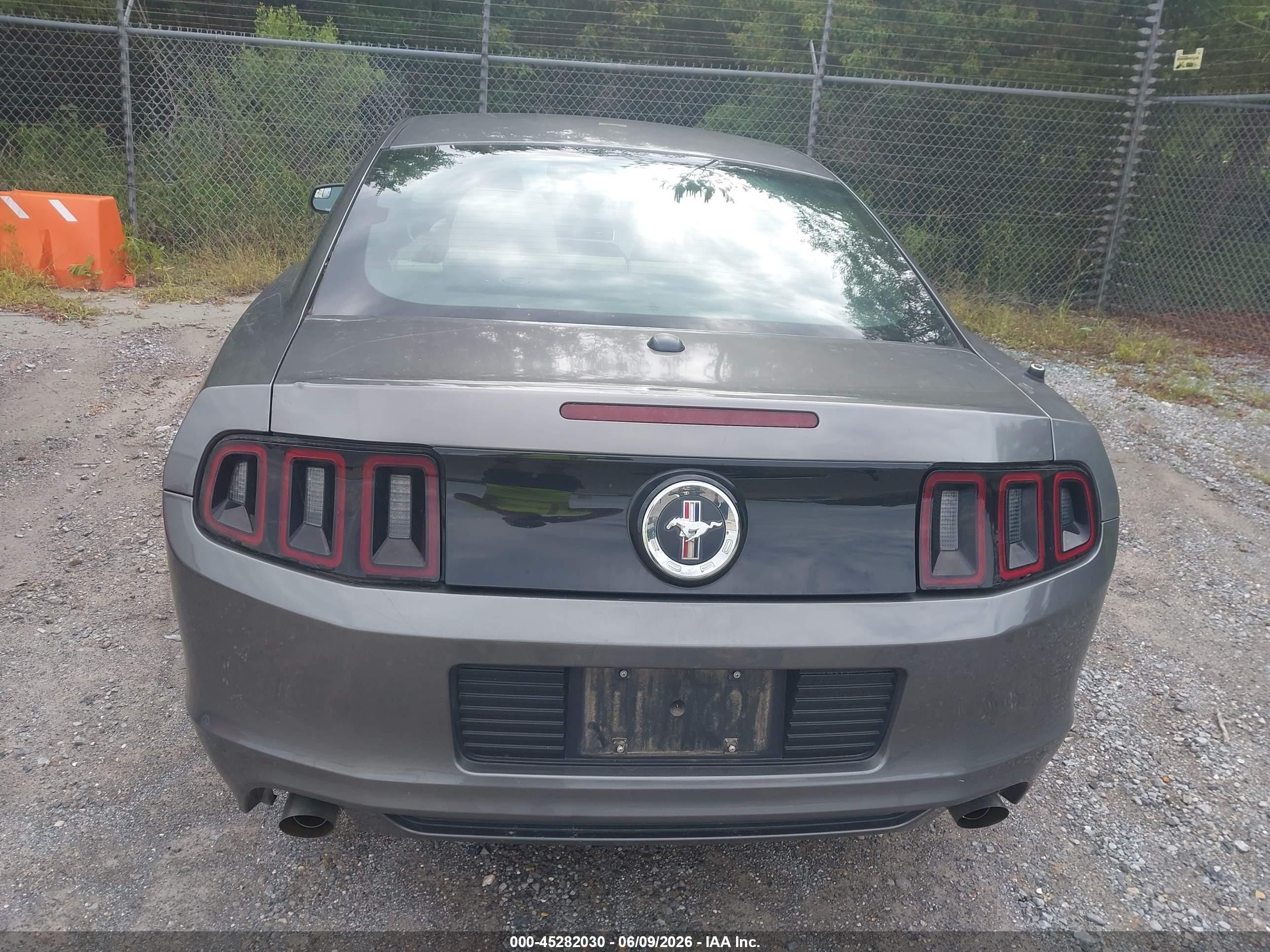 2014 Ford Mustang V6 Premium Gray vin: 1ZVBP8AM9E5300261