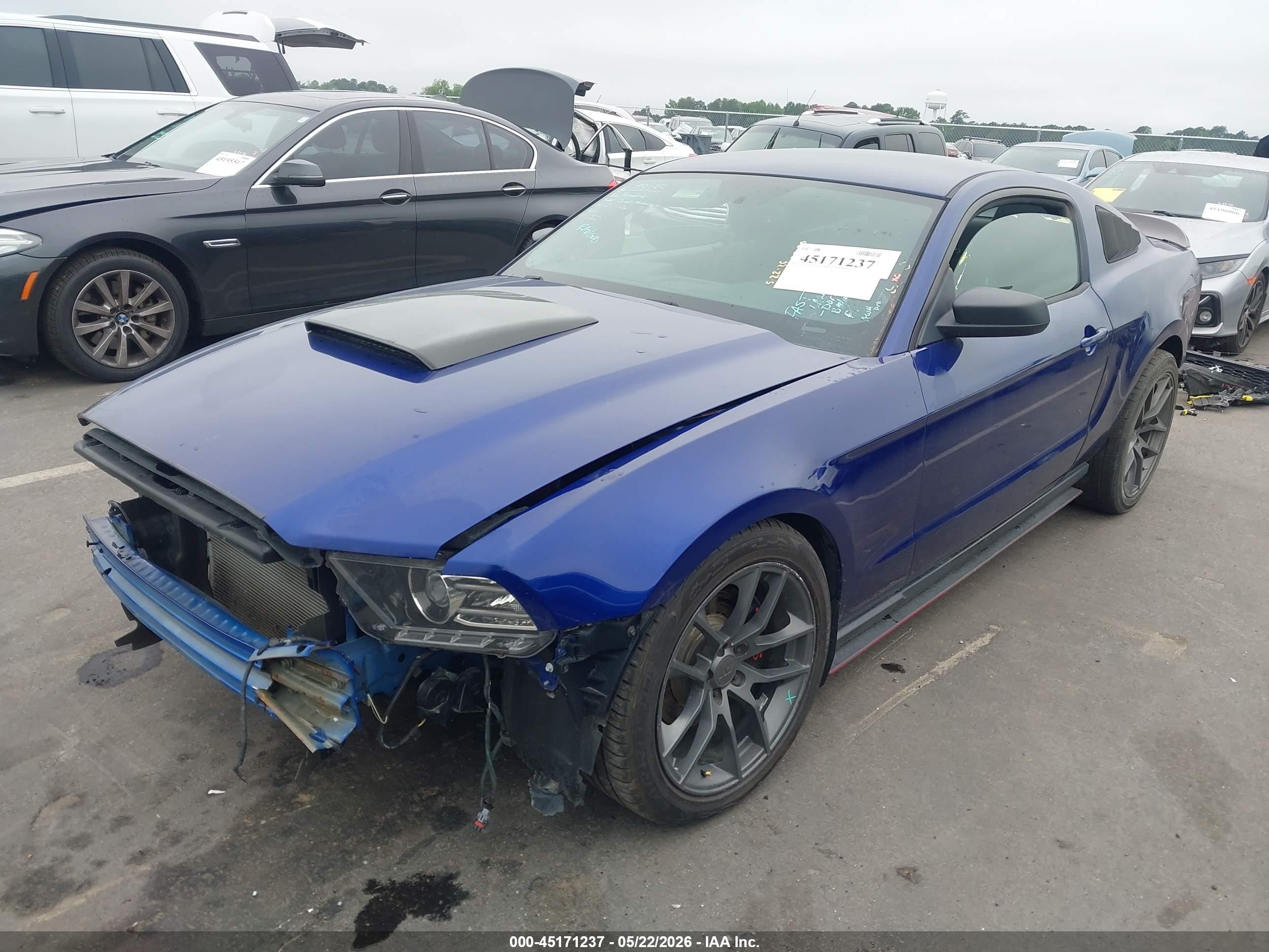 2014 Ford Mustang V6 Blue vin: 1ZVBP8AM9E5301362