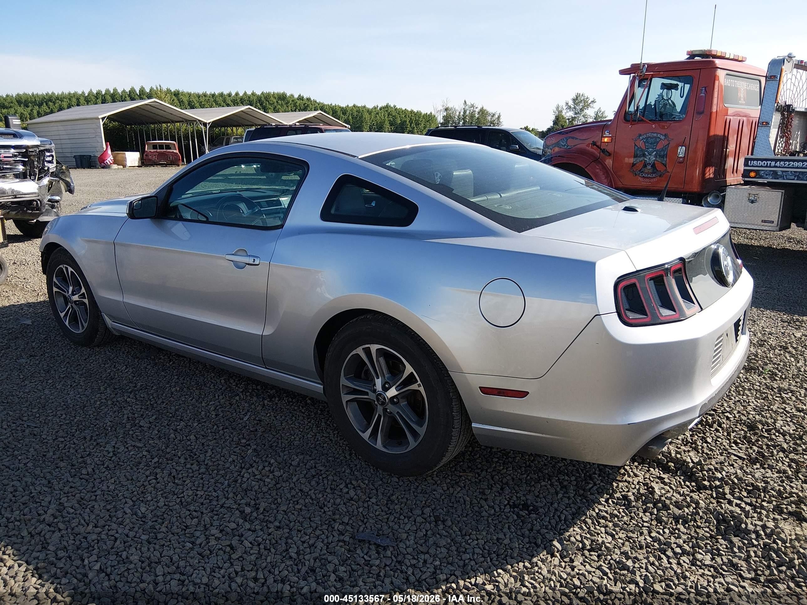 2014 Ford Mustang V6 Premium Silver vin: 1ZVBP8AM9E5310661