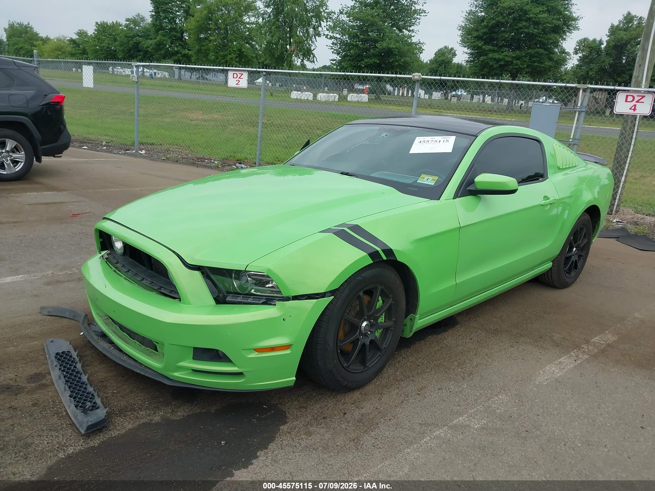2014 Ford Mustang V6 Green vin: 1ZVBP8AM9E5318176