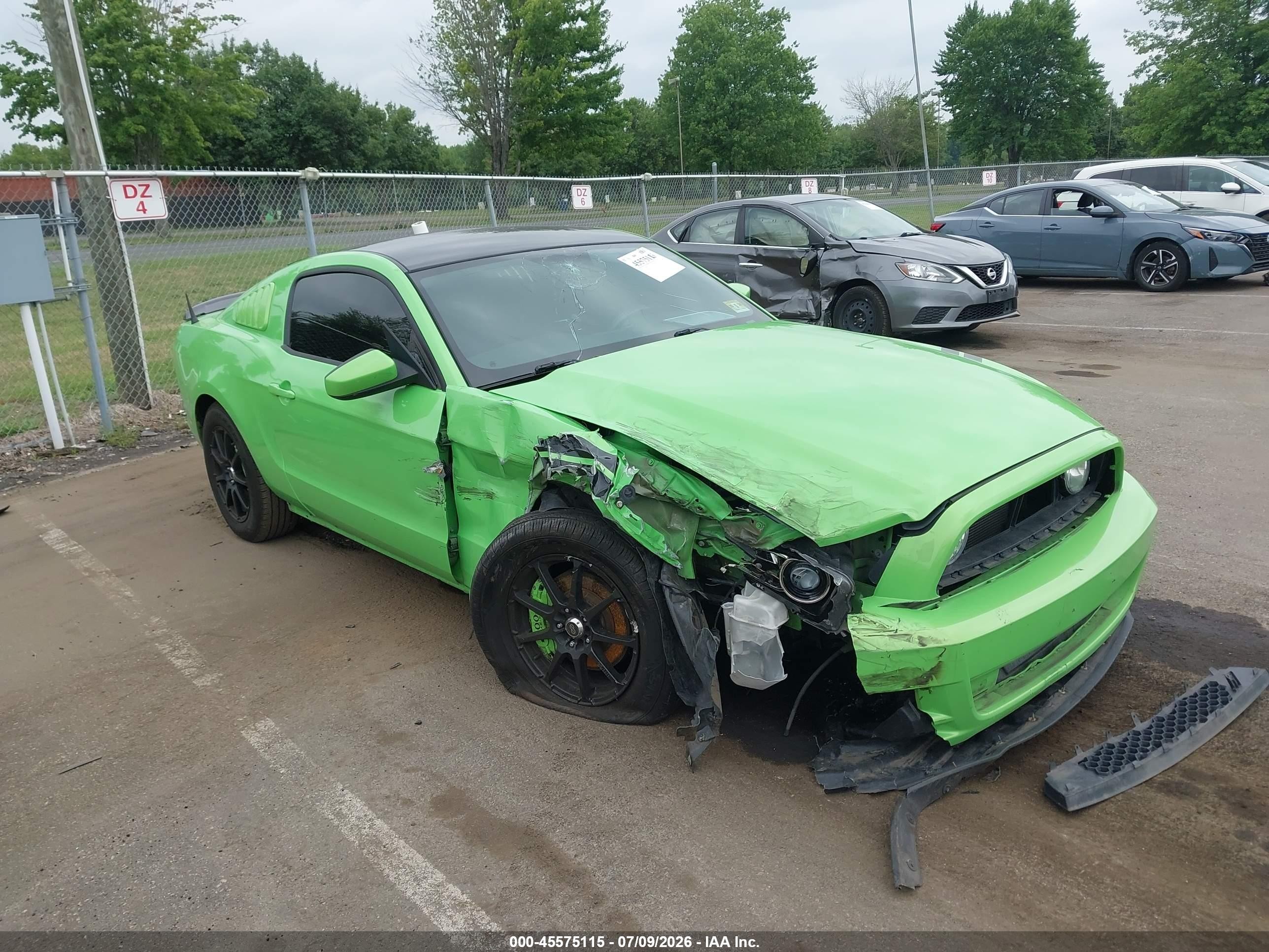 2014 Ford Mustang V6 Green vin: 1ZVBP8AM9E5318176