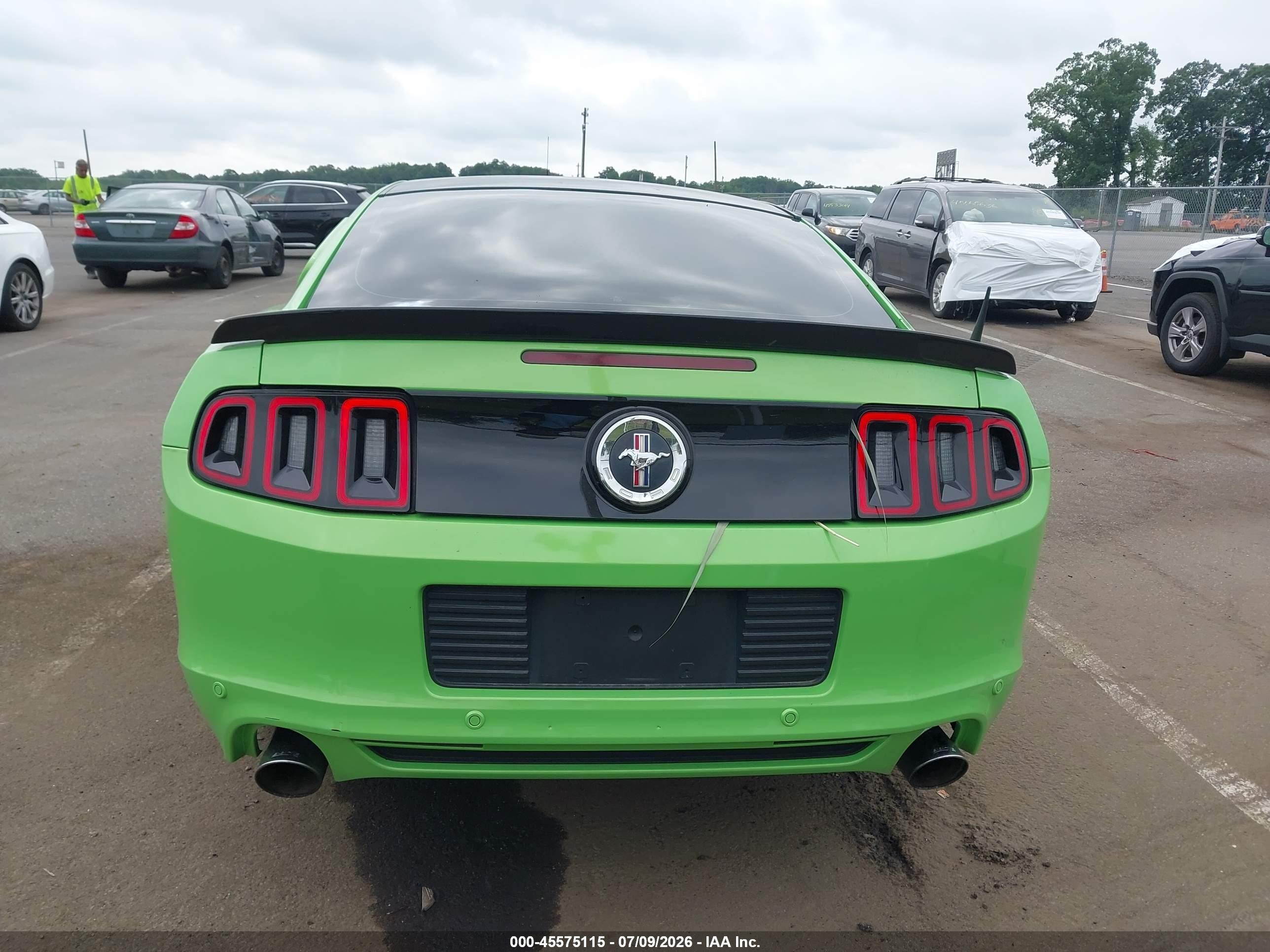 2014 Ford Mustang V6 Green vin: 1ZVBP8AM9E5318176