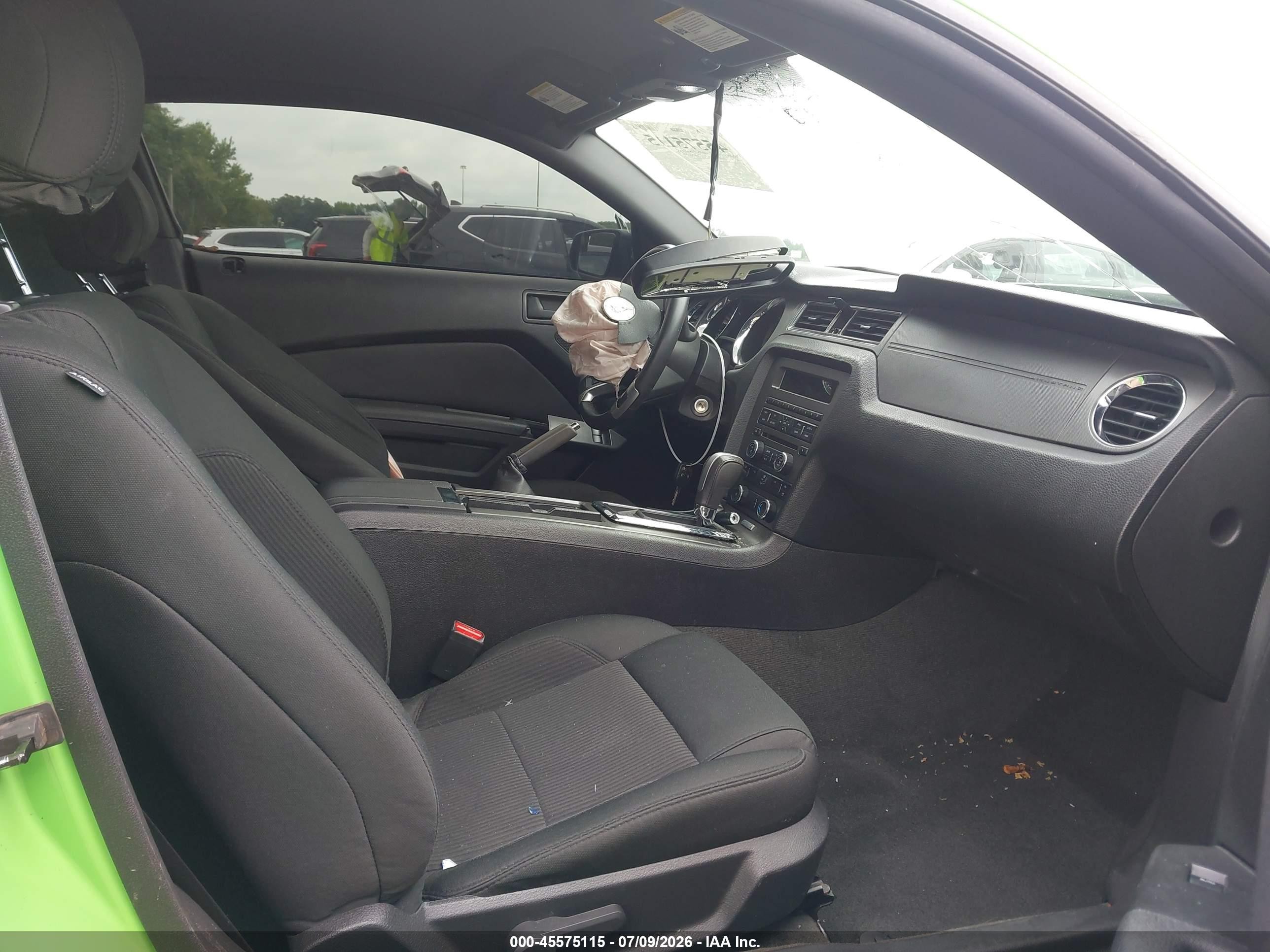 2014 Ford Mustang V6 Green vin: 1ZVBP8AM9E5318176