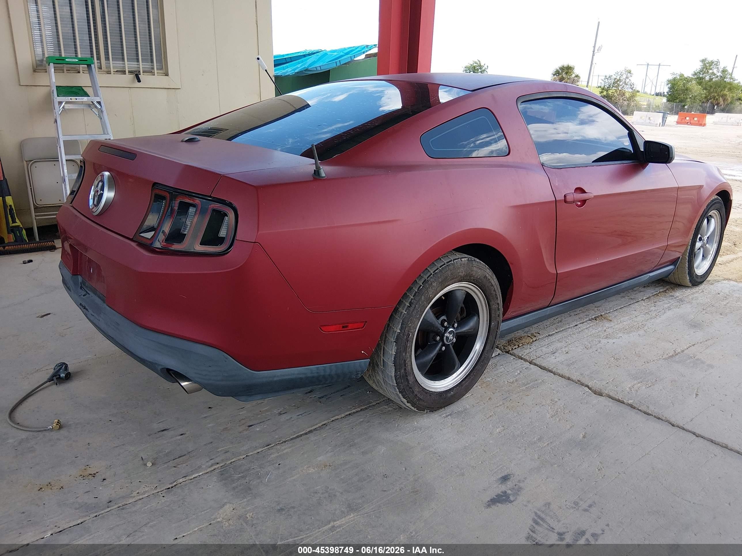 2011 Ford Mustang V6 Premium Red vin: 1ZVBP8AMXB5166002