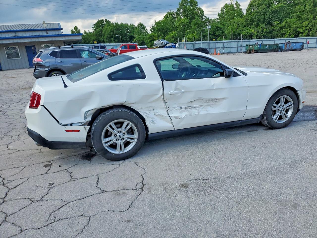 2012 Ford Mustang White vin: 1ZVBP8AMXC5206967
