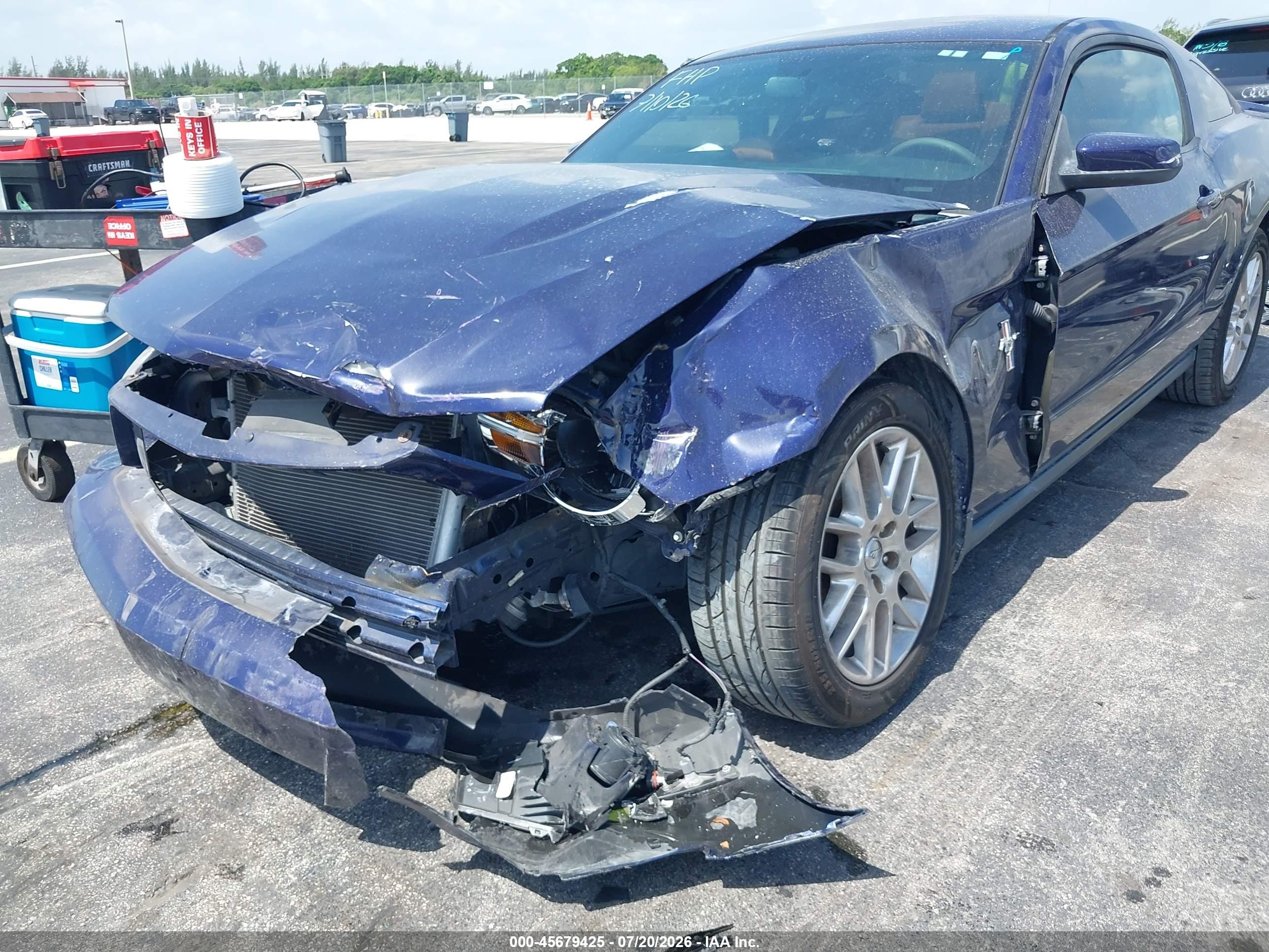 2012 Ford Mustang V6 Premium Синий vin: 1ZVBP8AMXC5231710