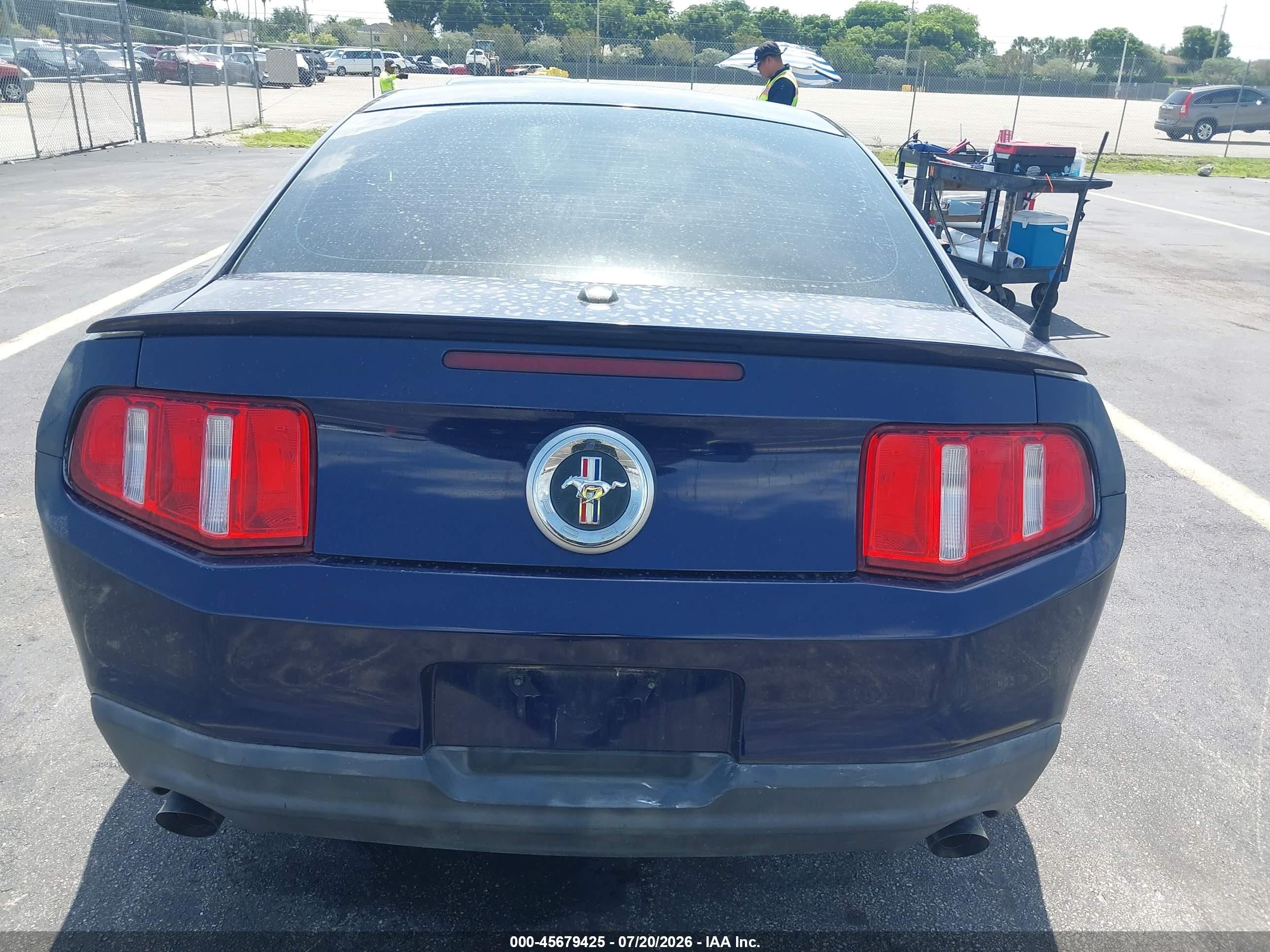 2012 Ford Mustang V6 Premium Синий vin: 1ZVBP8AMXC5231710