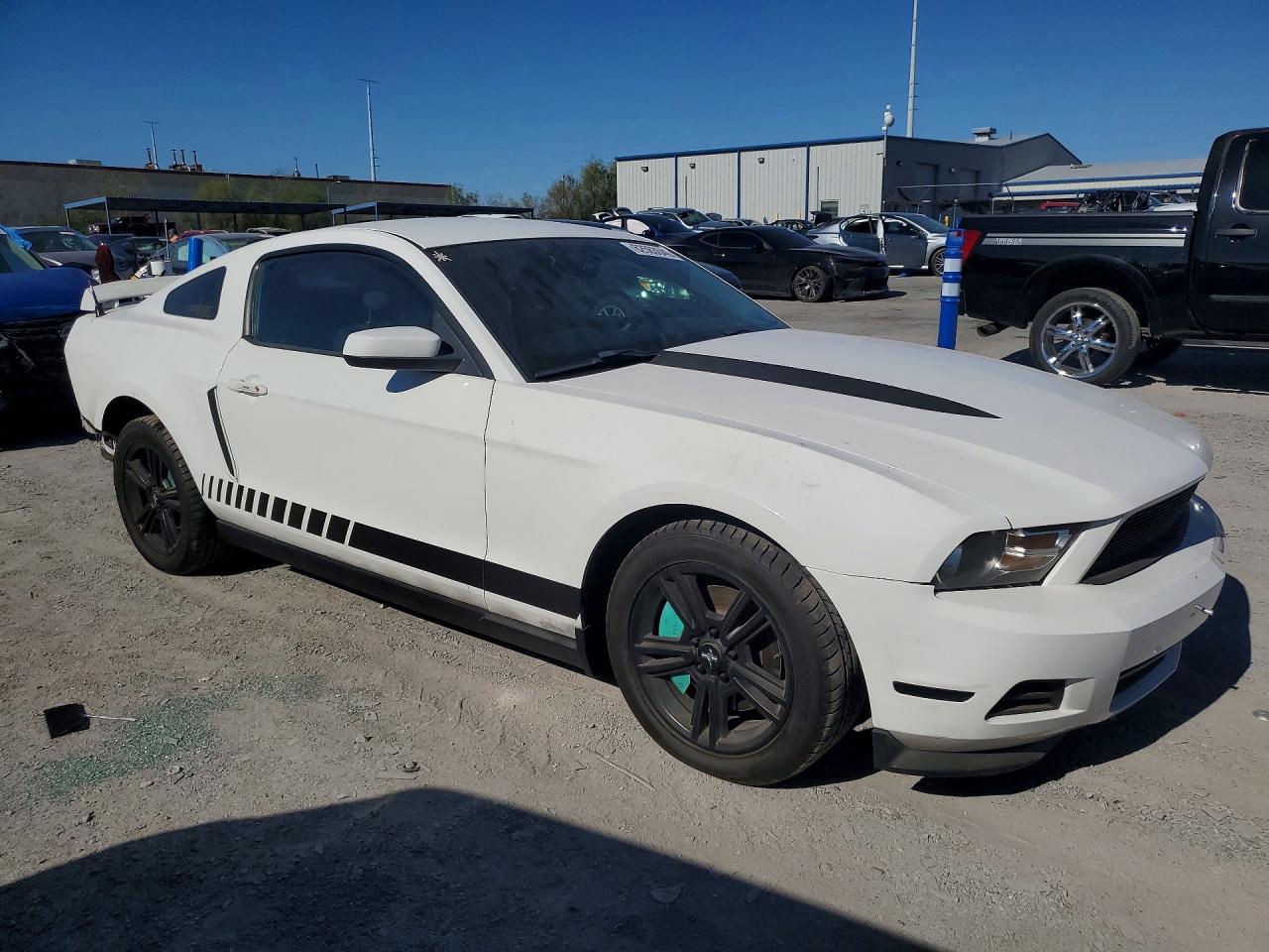 2012 Ford Mustang White vin: 1ZVBP8AMXC5238026