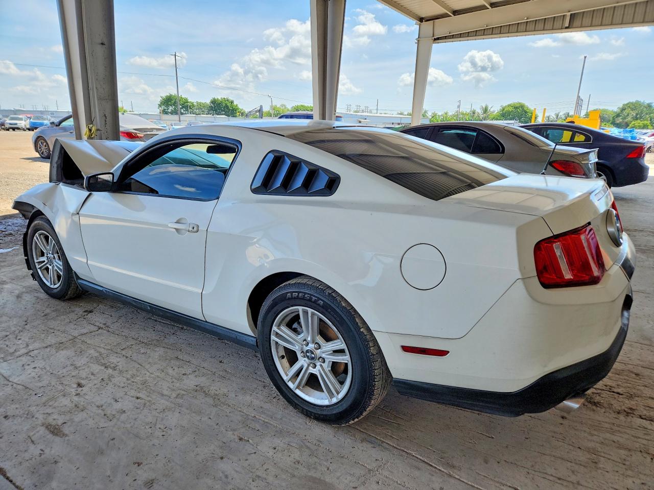 2012 Ford Mustang White vin: 1ZVBP8AMXC5239256