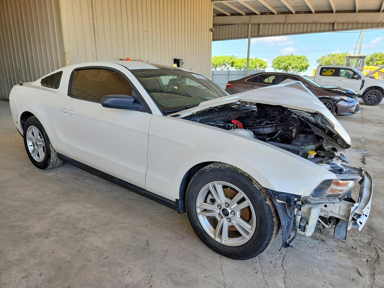 2012 Ford Mustang White vin: 1ZVBP8AMXC5239256