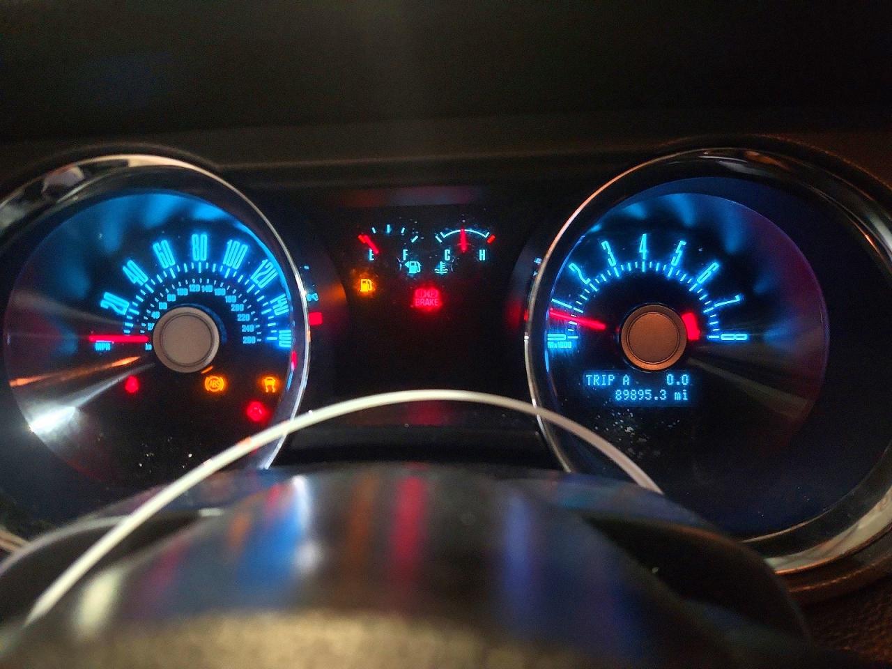 2012 Ford Mustang Черный vin: 1ZVBP8AMXC5250273