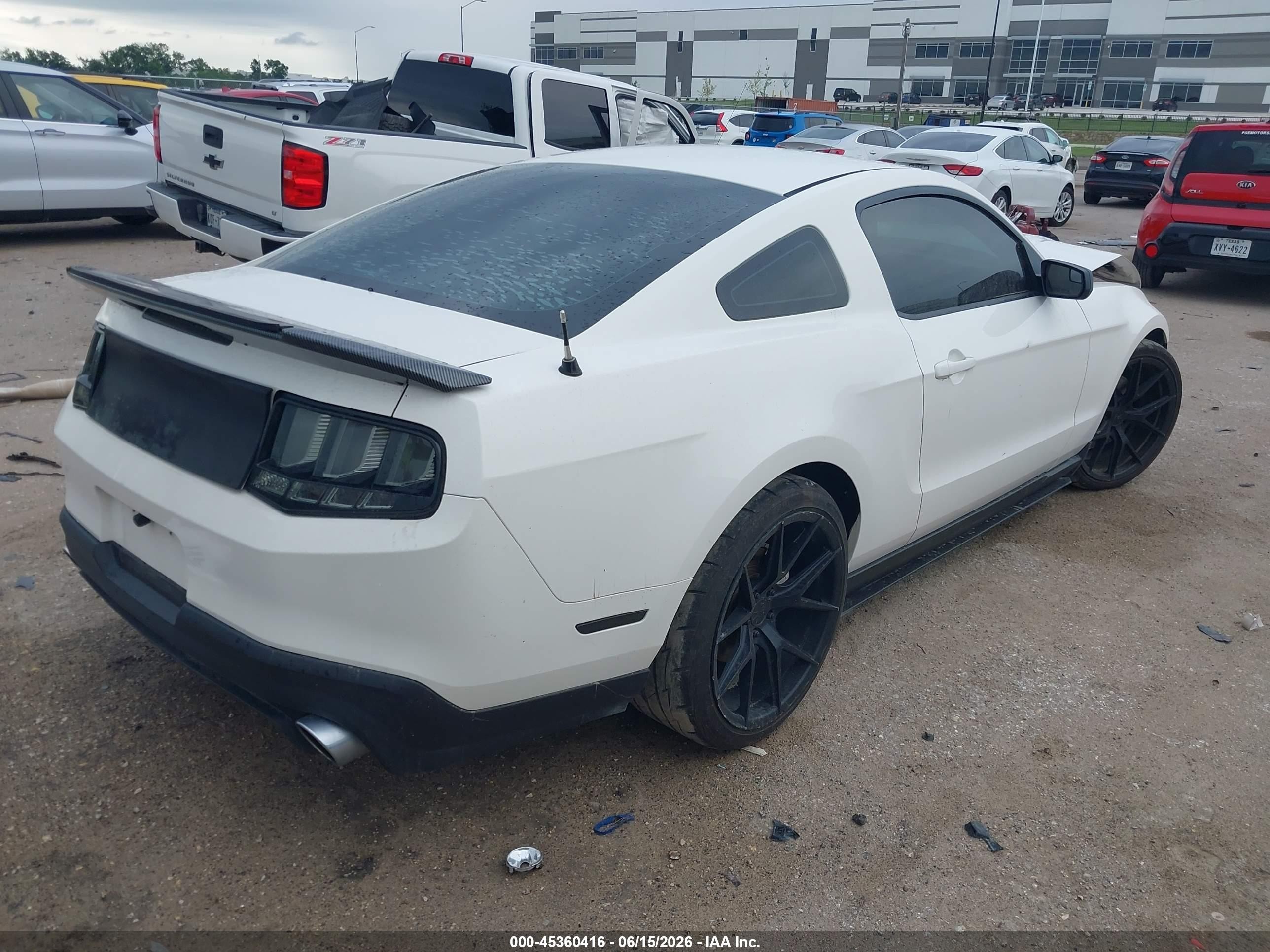 2012 Ford Mustang V6 White vin: 1ZVBP8AMXC5252699