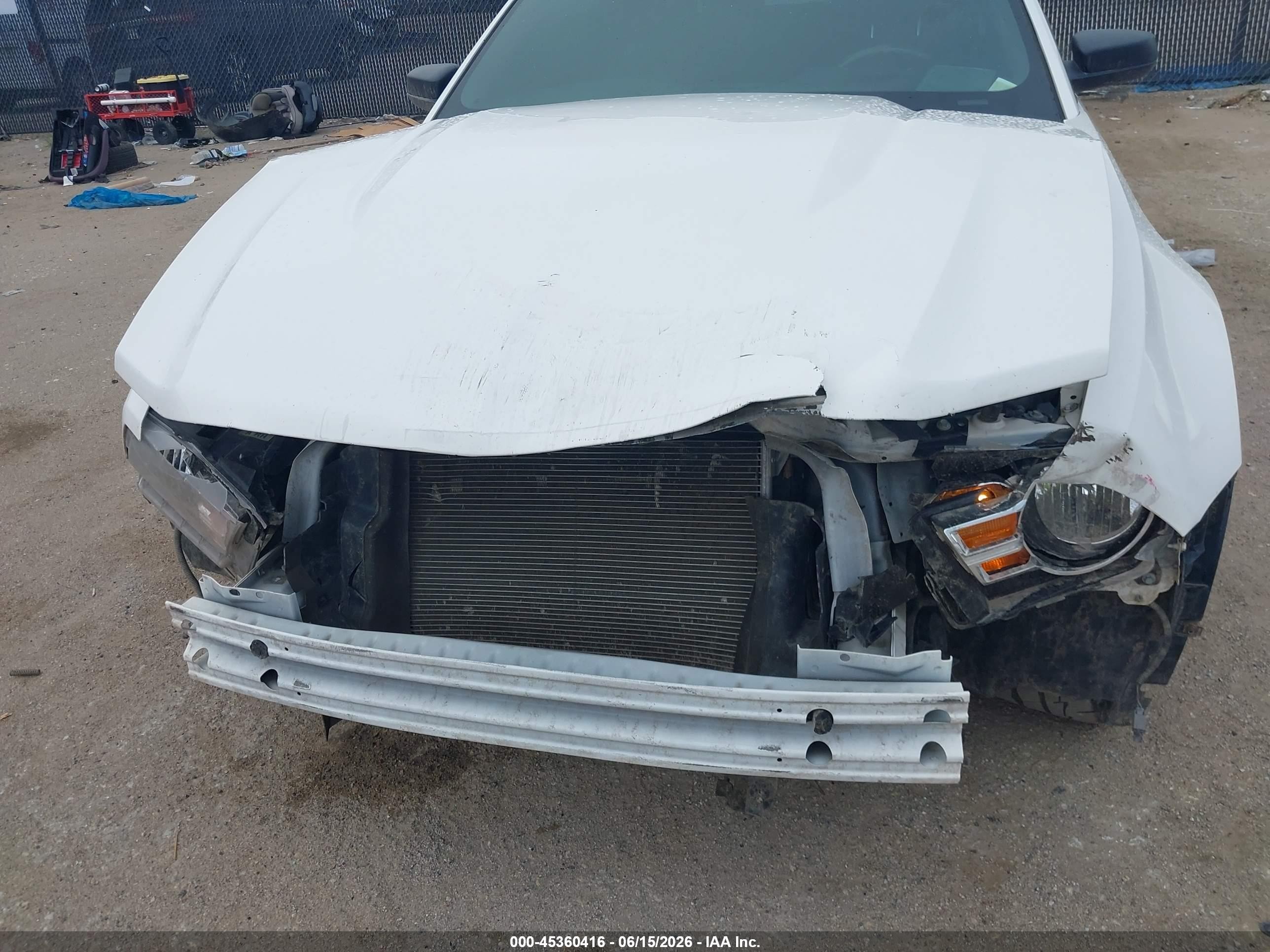 2012 Ford Mustang V6 White vin: 1ZVBP8AMXC5252699