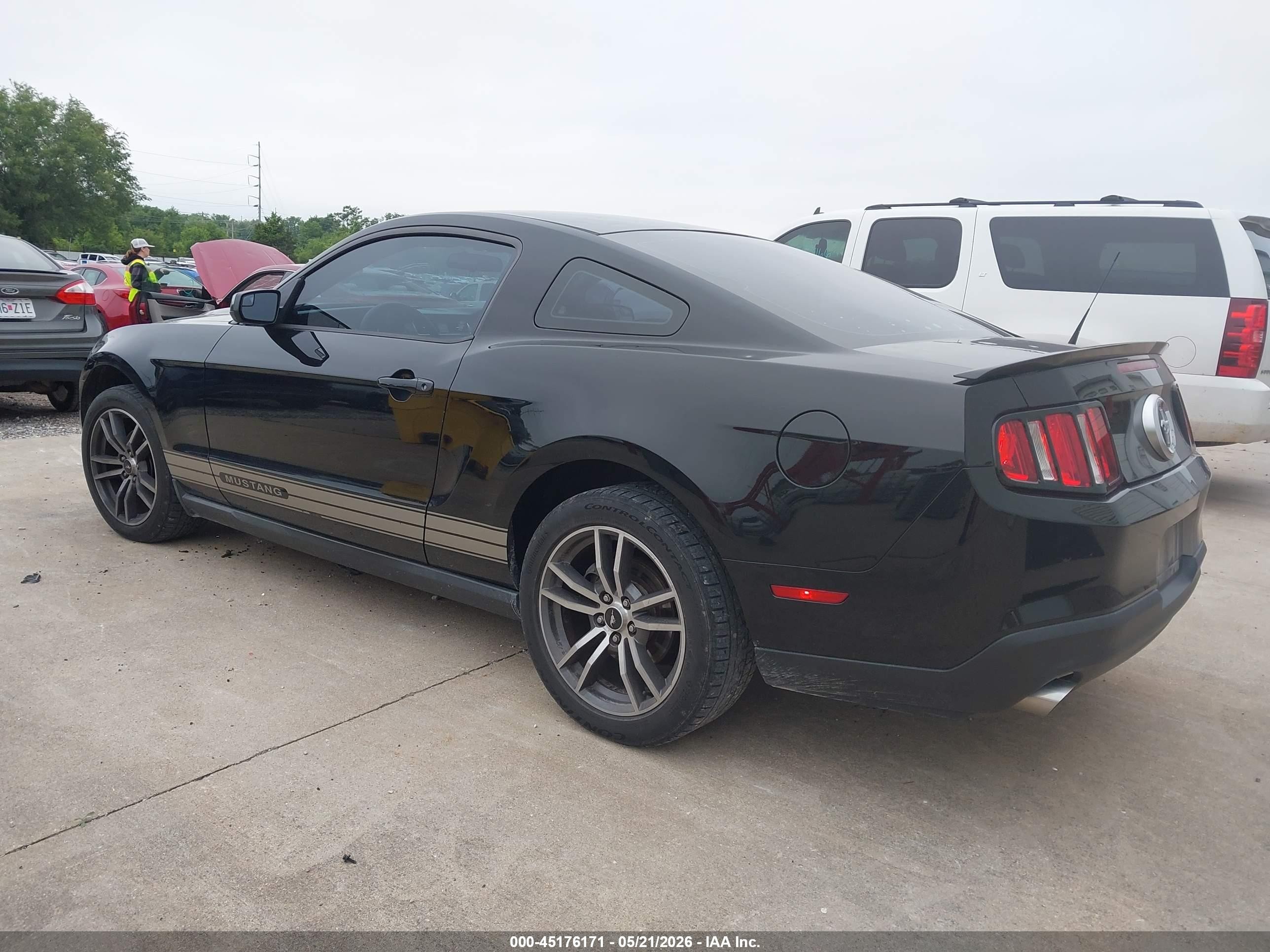 2012 Ford Mustang V6 Black vin: 1ZVBP8AMXC5261712