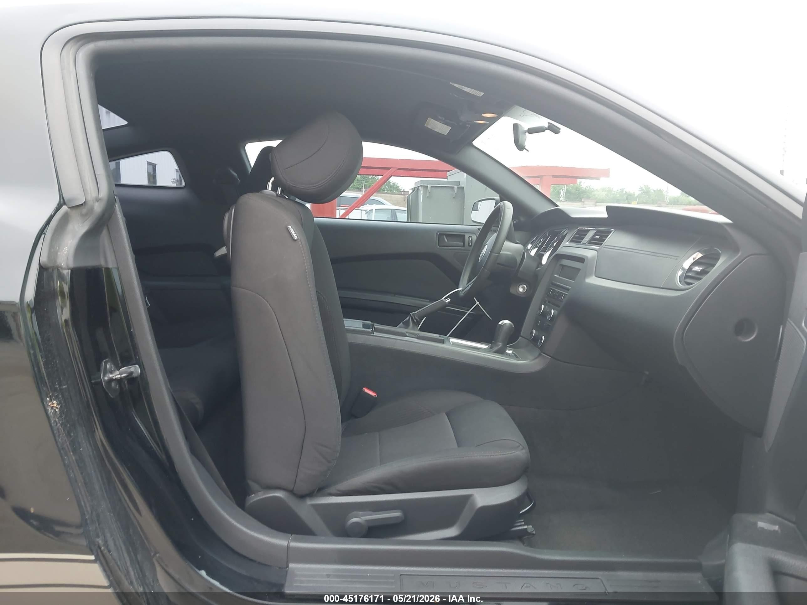 2012 Ford Mustang V6 Black vin: 1ZVBP8AMXC5261712