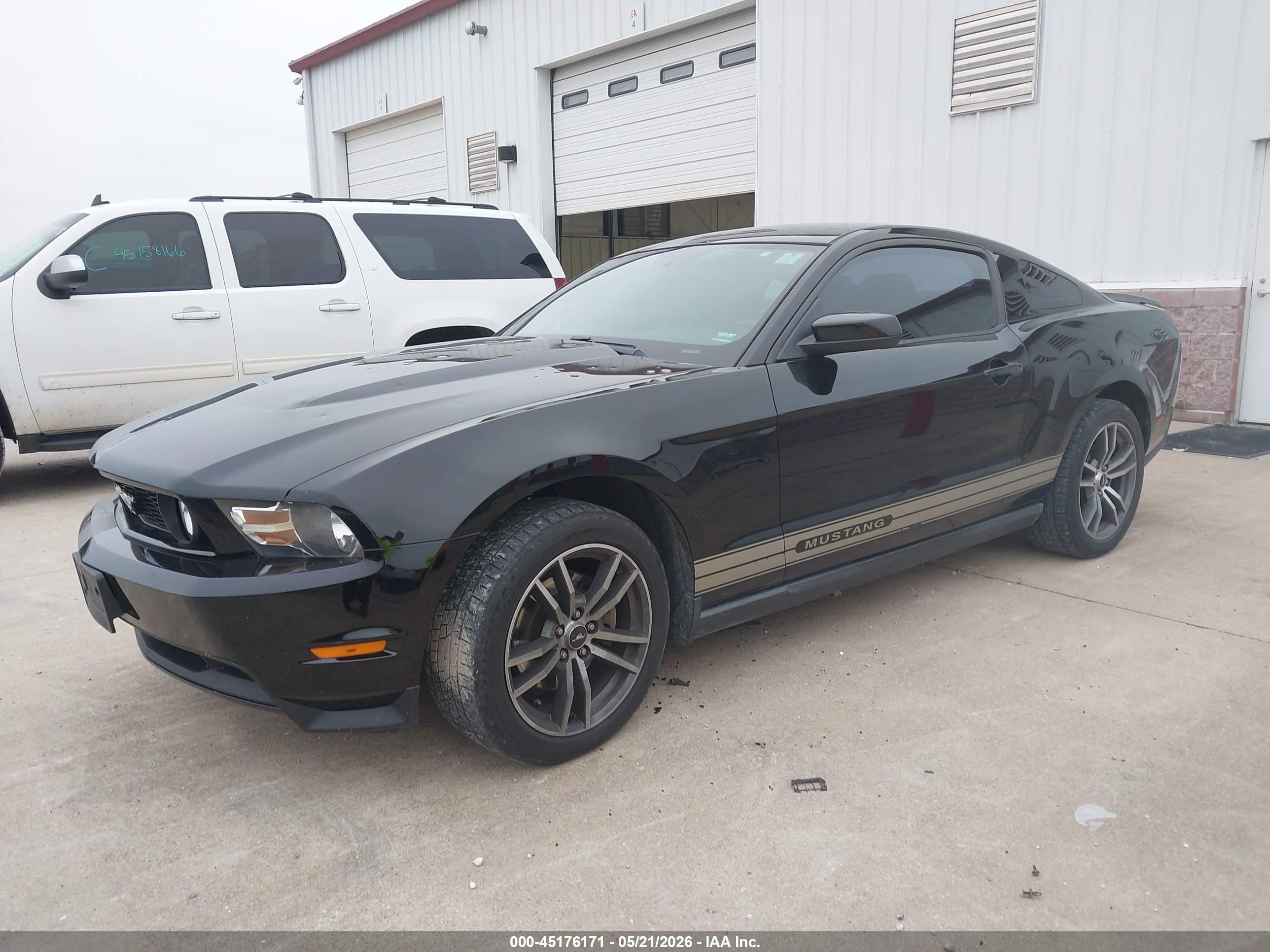 2012 Ford Mustang V6 Black vin: 1ZVBP8AMXC5261712