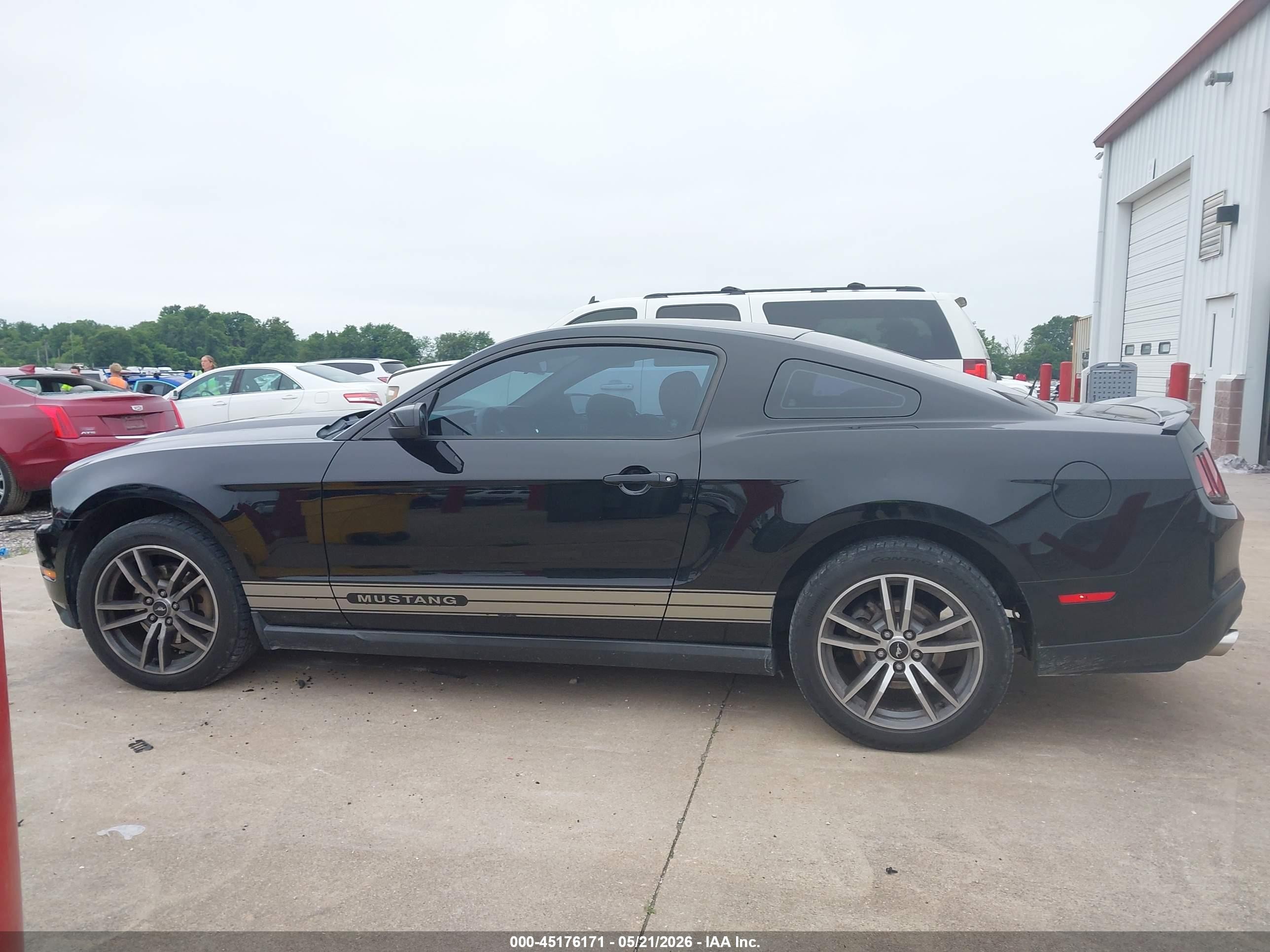 2012 Ford Mustang V6 Black vin: 1ZVBP8AMXC5261712
