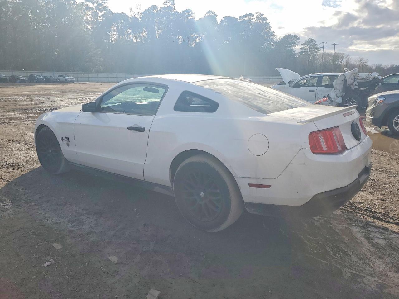 2012 Ford Mustang White vin: 1ZVBP8AMXC5264836