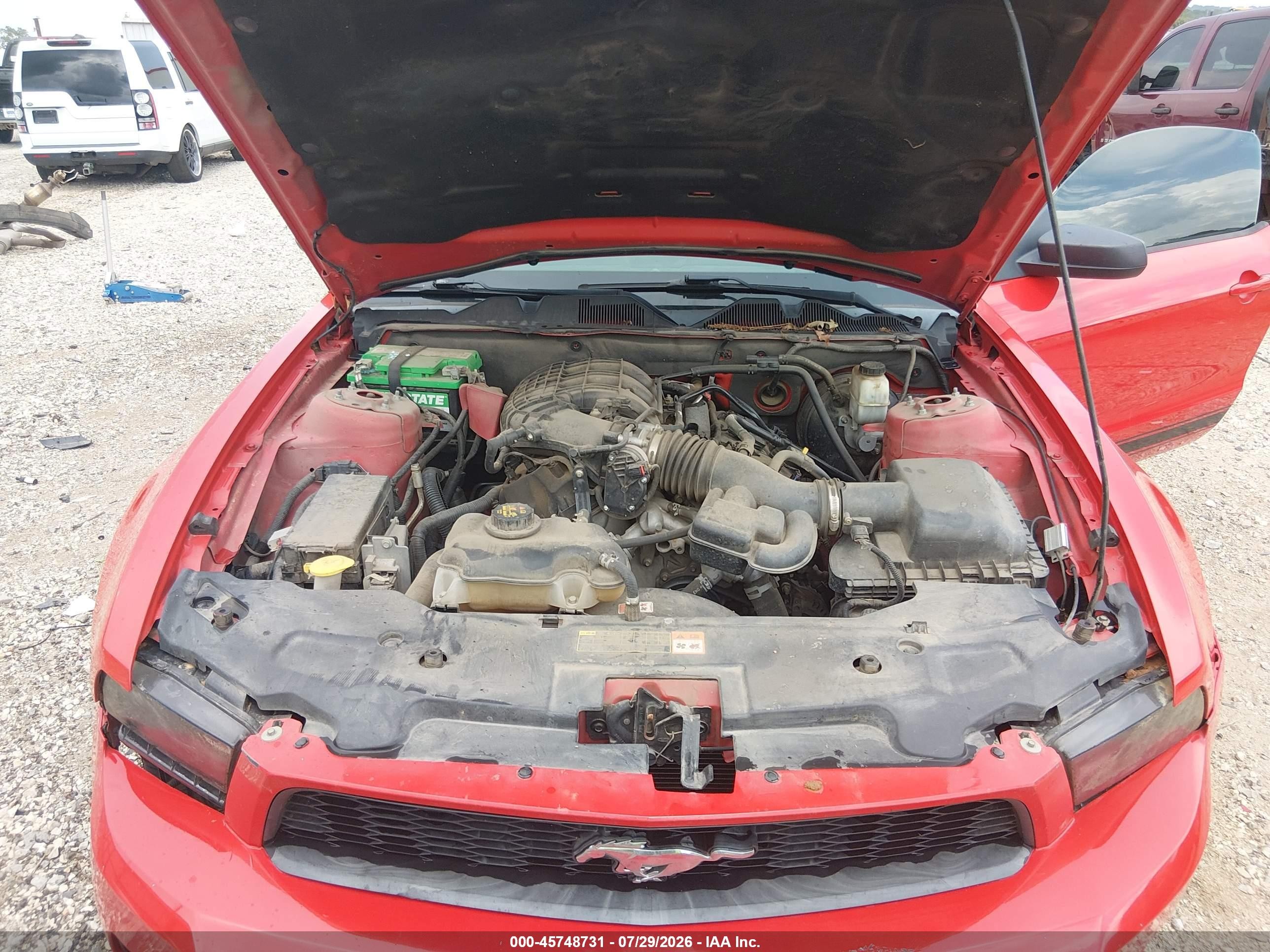 2012 Ford Mustang V6 Red vin: 1ZVBP8AMXC5272581