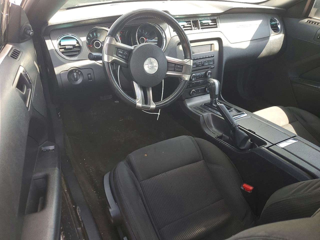 2013 Ford Mustang White vin: 1ZVBP8AMXD5266913