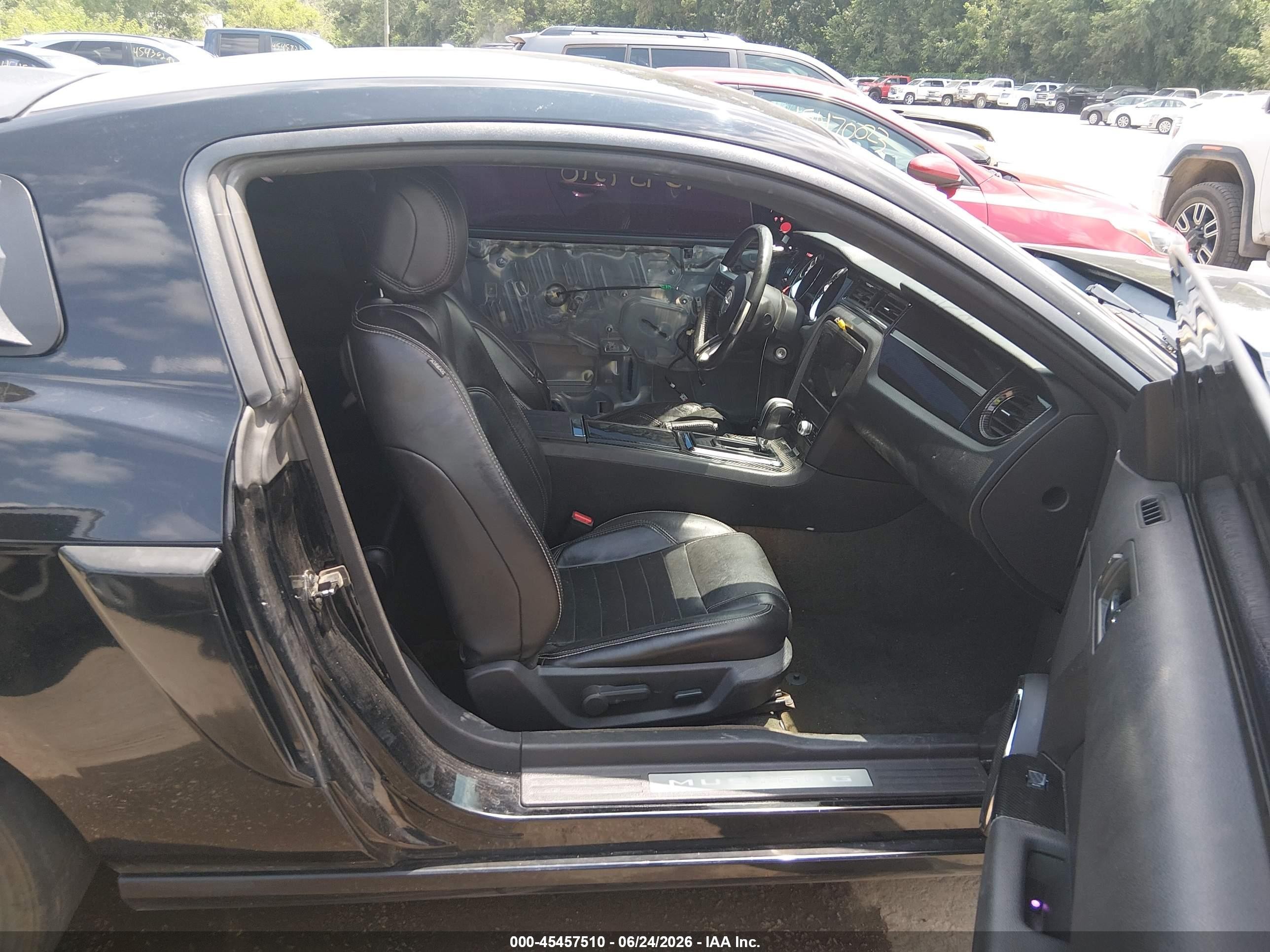 2014 Ford Mustang V6 Black vin: 1ZVBP8AMXE5231449
