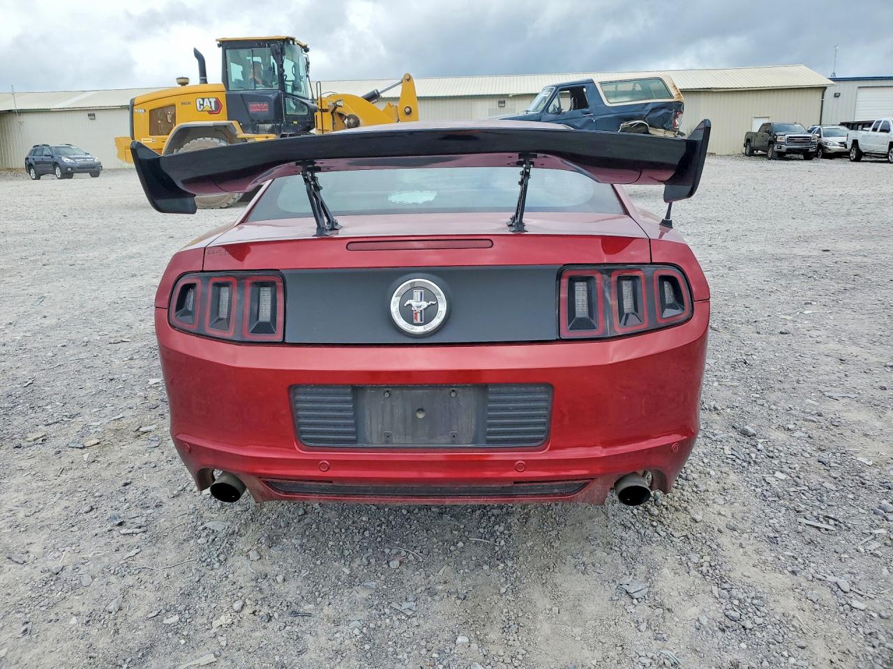 2014 Ford Mustang Red vin: 1ZVBP8AMXE5233105