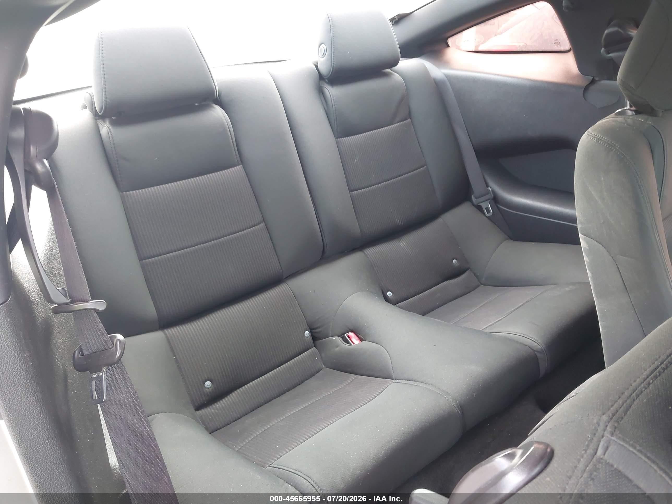2014 Ford Mustang V6 Серебряный vin: 1ZVBP8AMXE5239891
