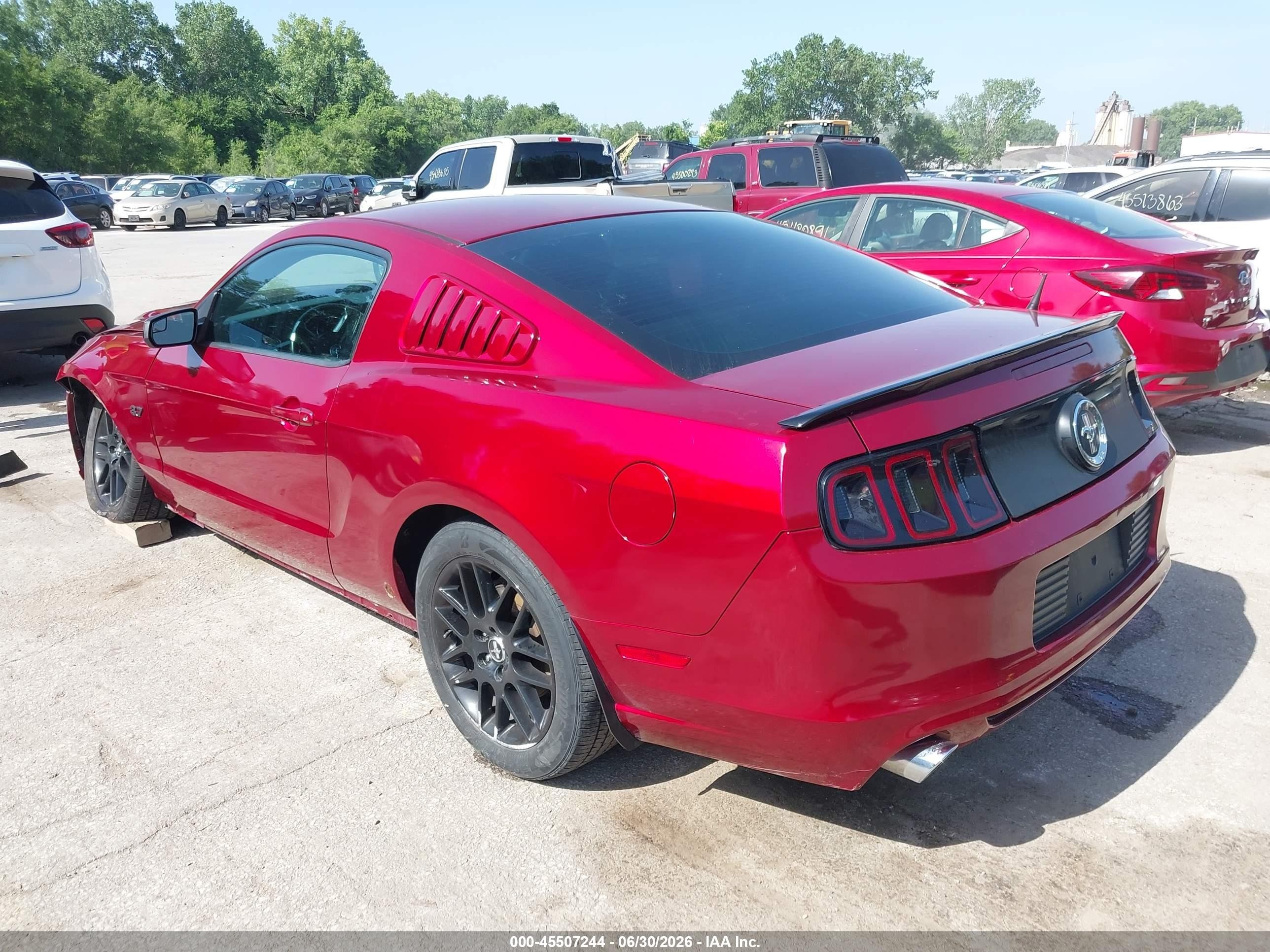 2014 Ford Mustang V6 Red vin: 1ZVBP8AMXE5254682
