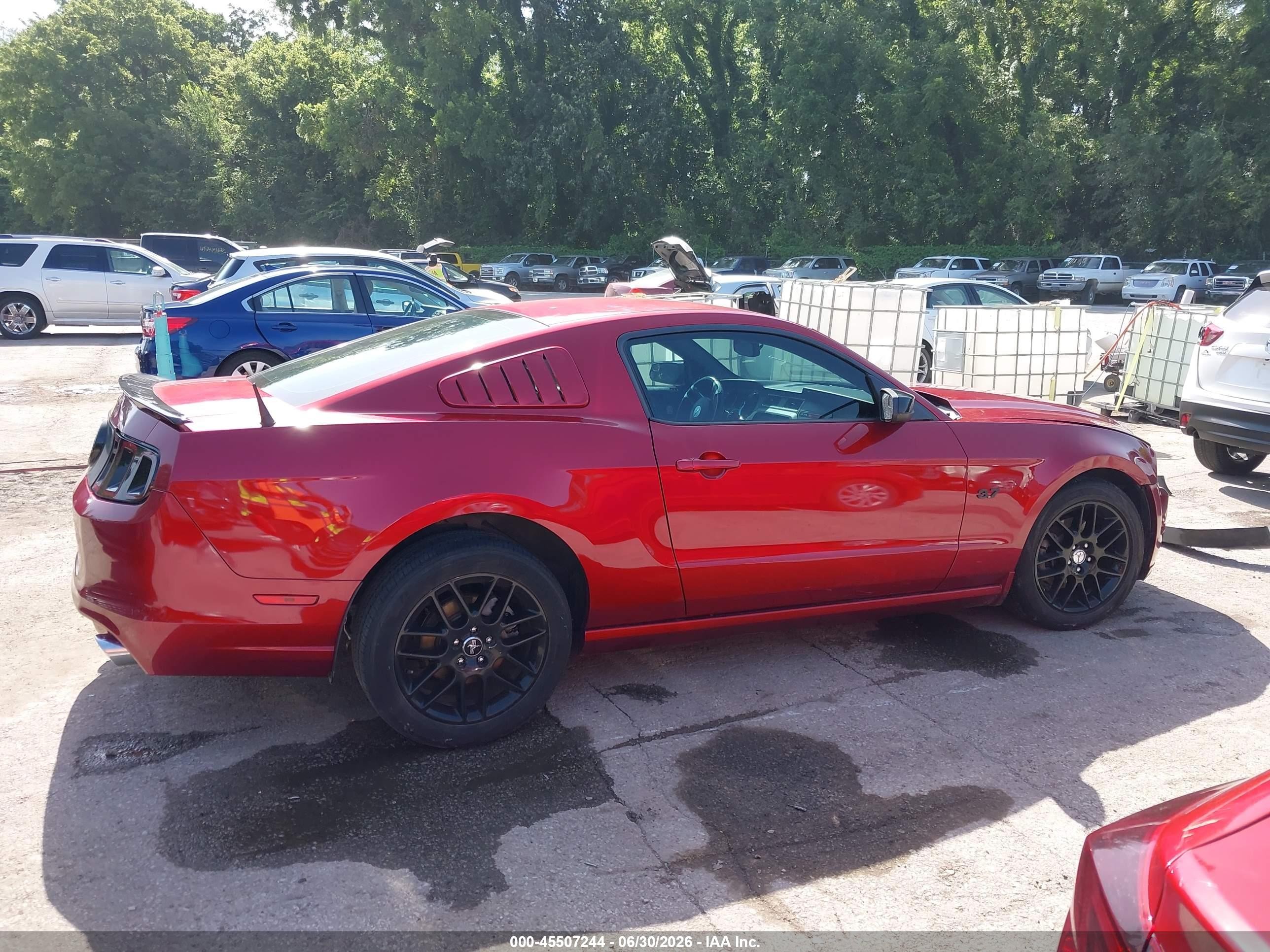 2014 Ford Mustang V6 Red vin: 1ZVBP8AMXE5254682